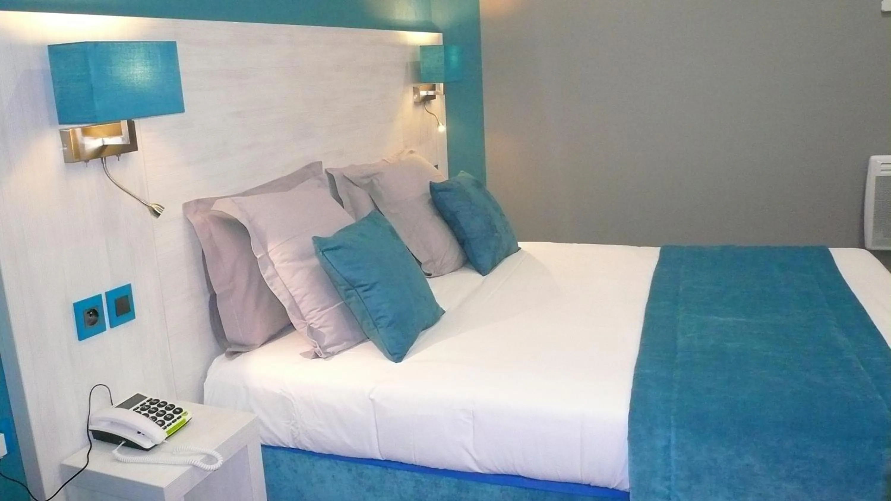 Bed in Hôtel L'Européen