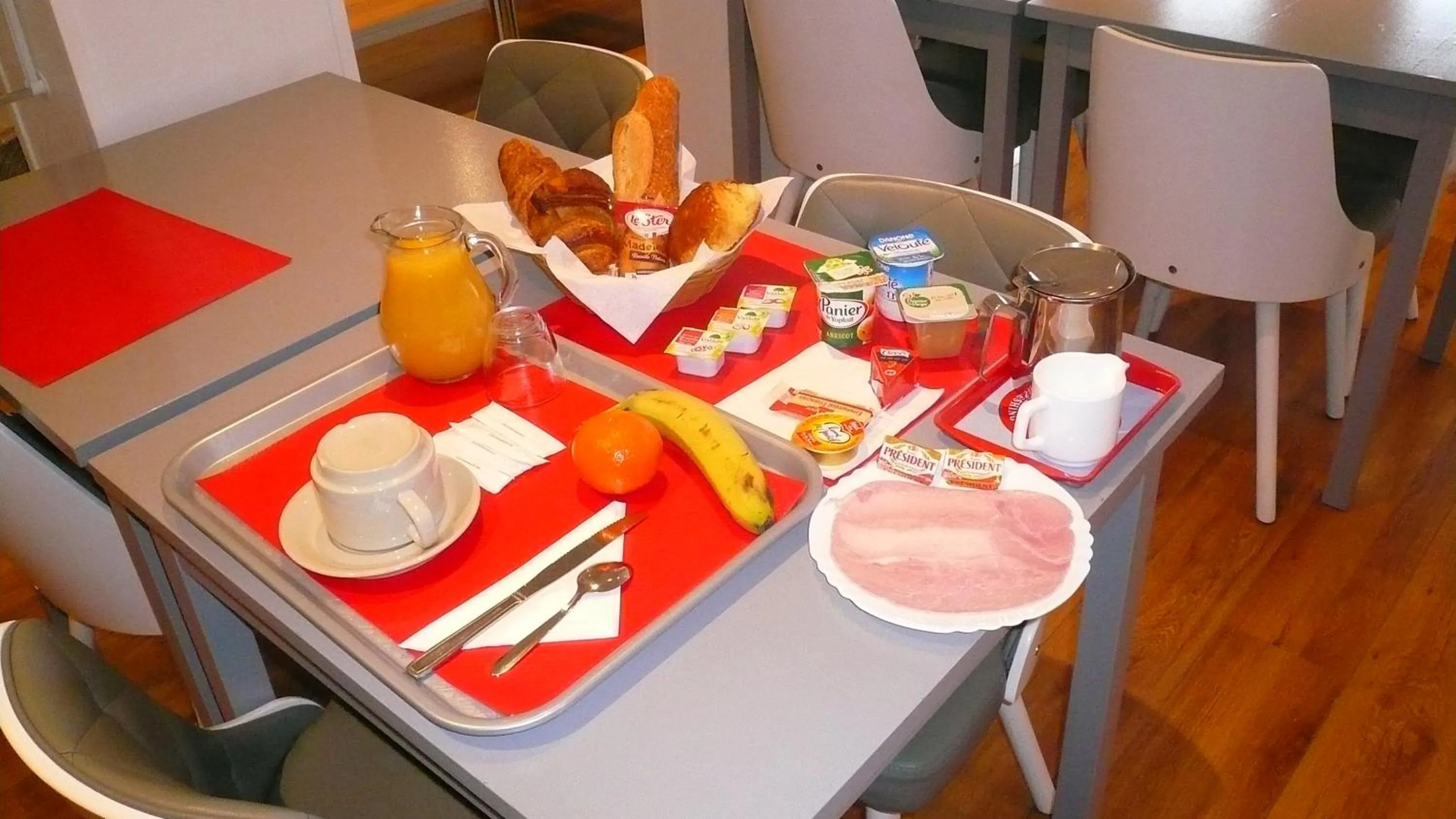 Breakfast in Hôtel L'Européen