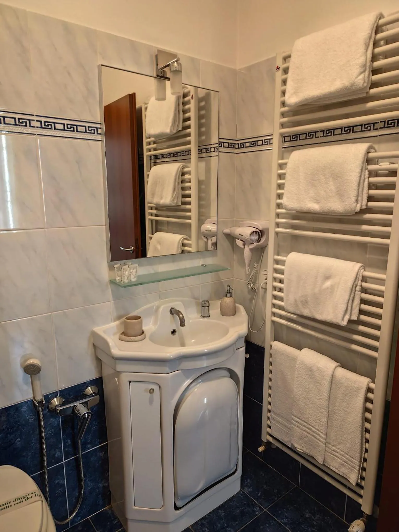 Bathroom in Verona Class ApartHotel "Residenze del Cuore"