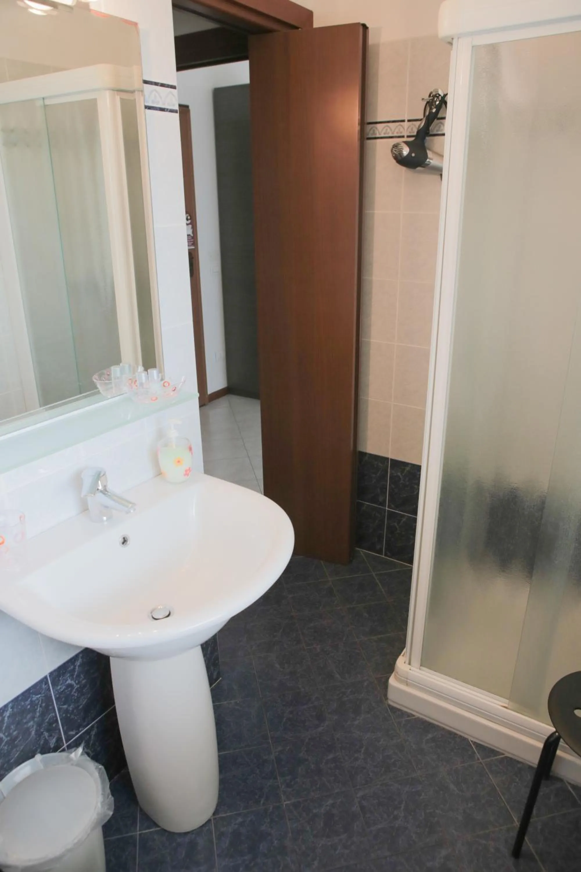 Bathroom in Verona Class ApartHotel "Residenze del Cuore"