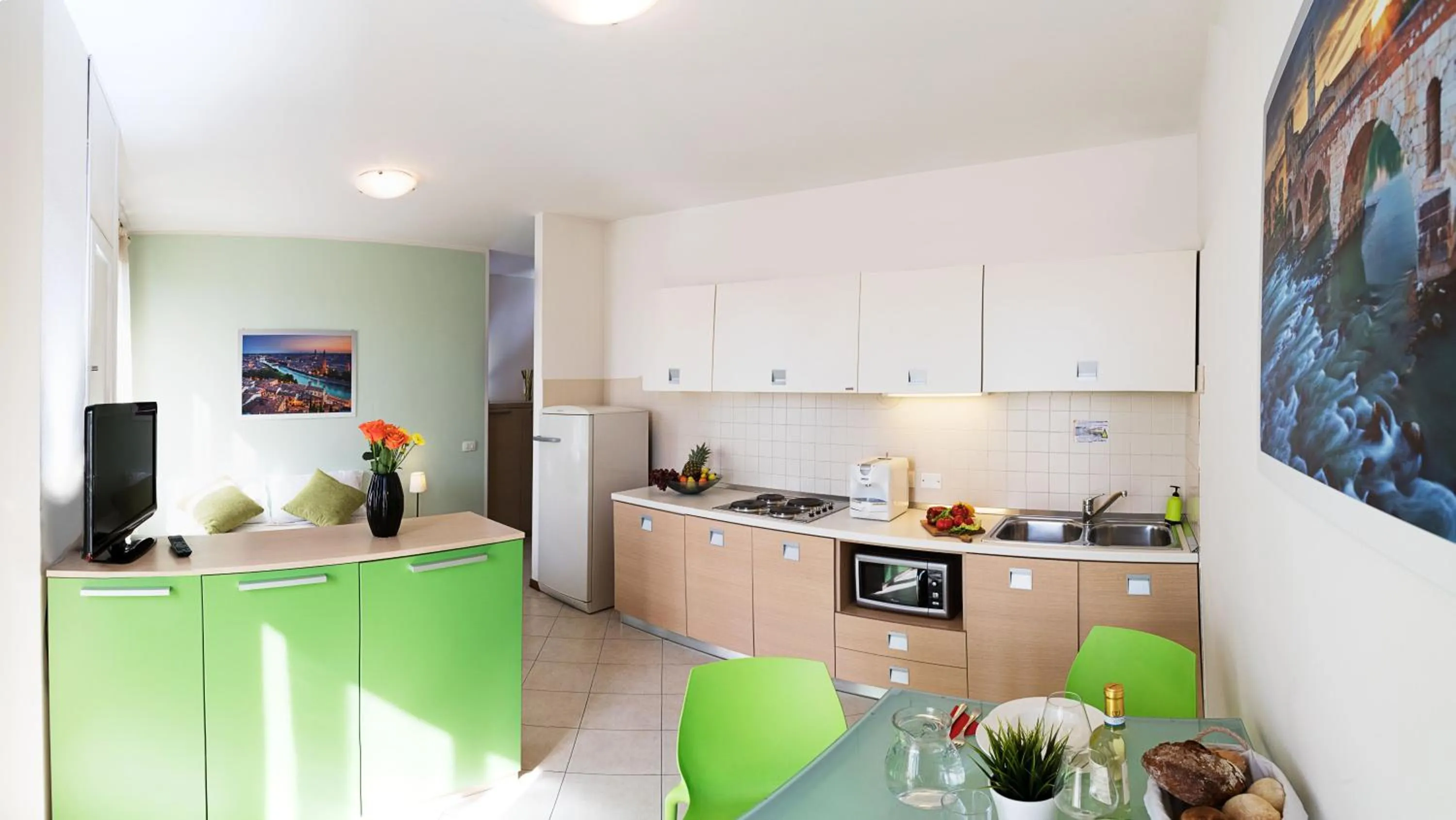 Dining area in Verona Class ApartHotel "Residenze del Cuore"