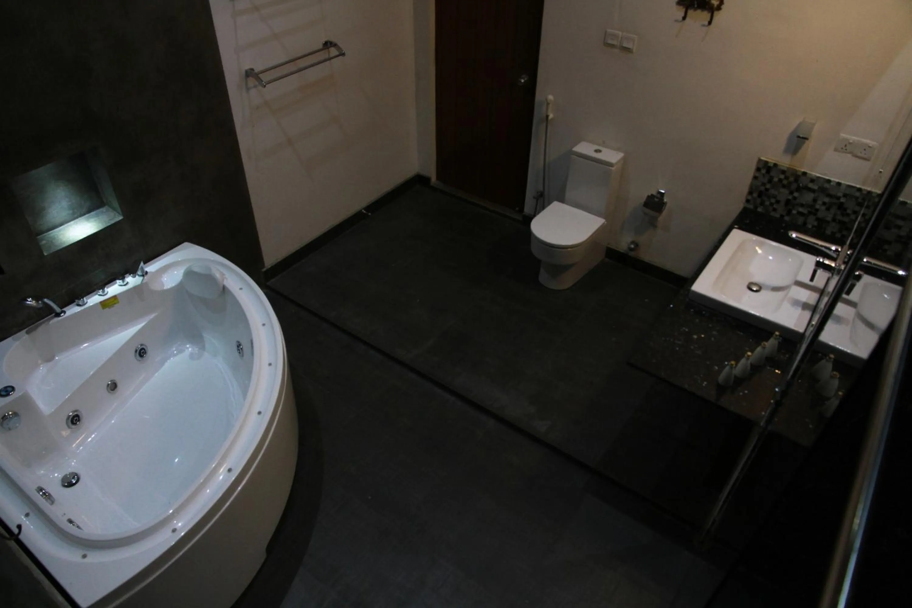 Bathroom in Thamaya Heritance Tangalle