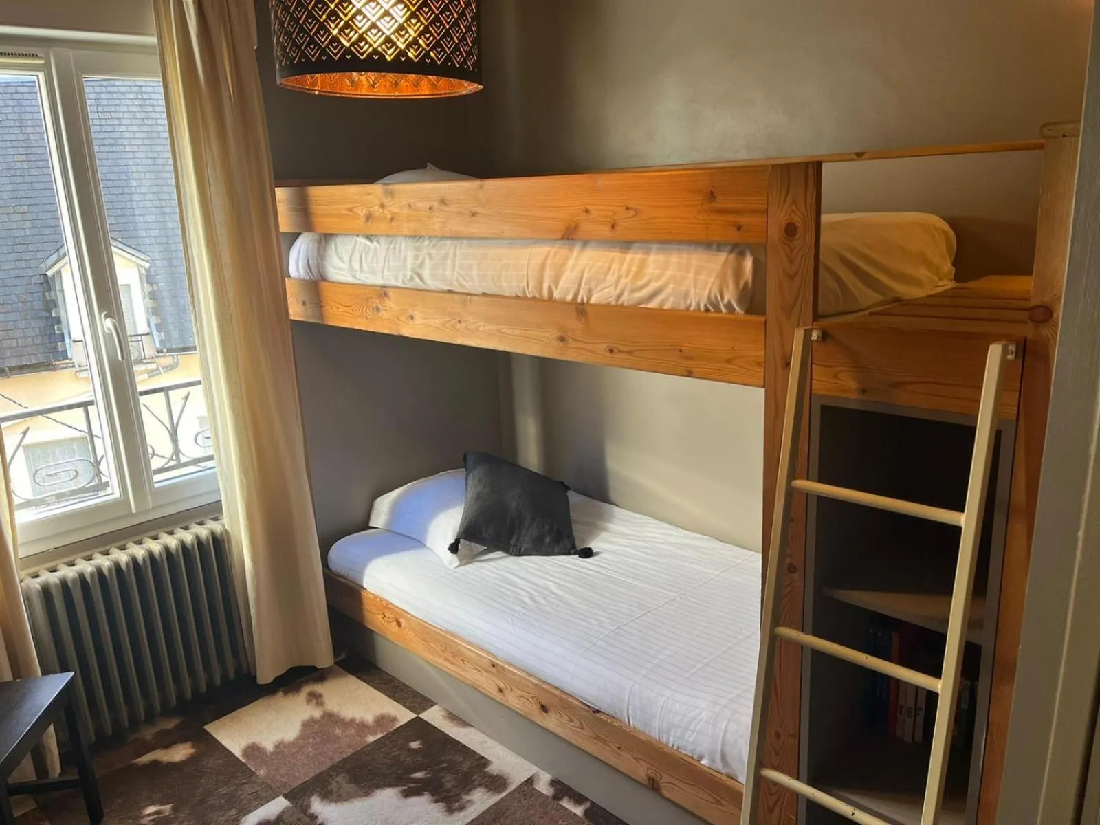 Bed in Hôtel de Russie