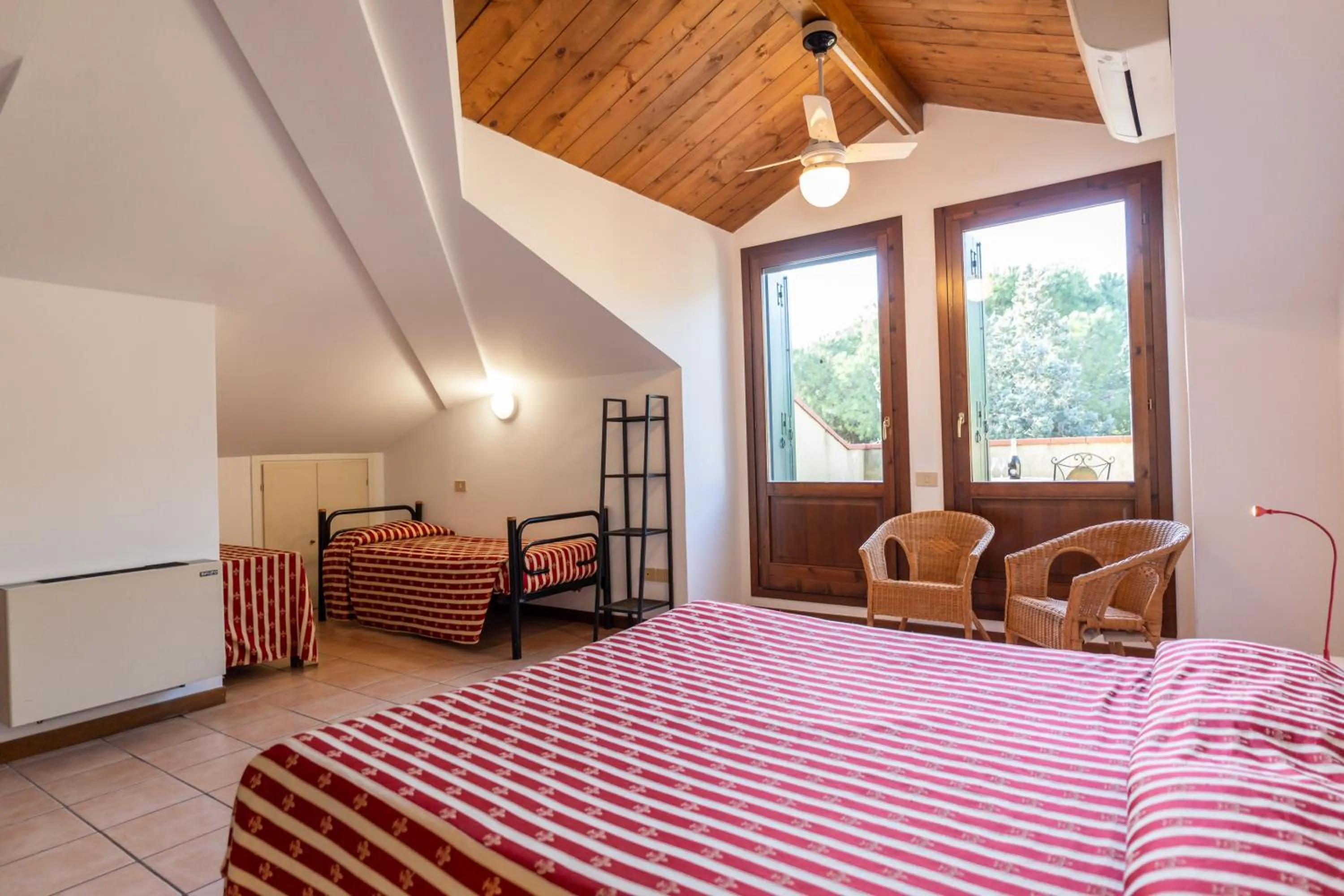 Bed in Hotel Il Lato Azzurro - Isola di Sant'Erasmo - NO VEHICLES ACCESS