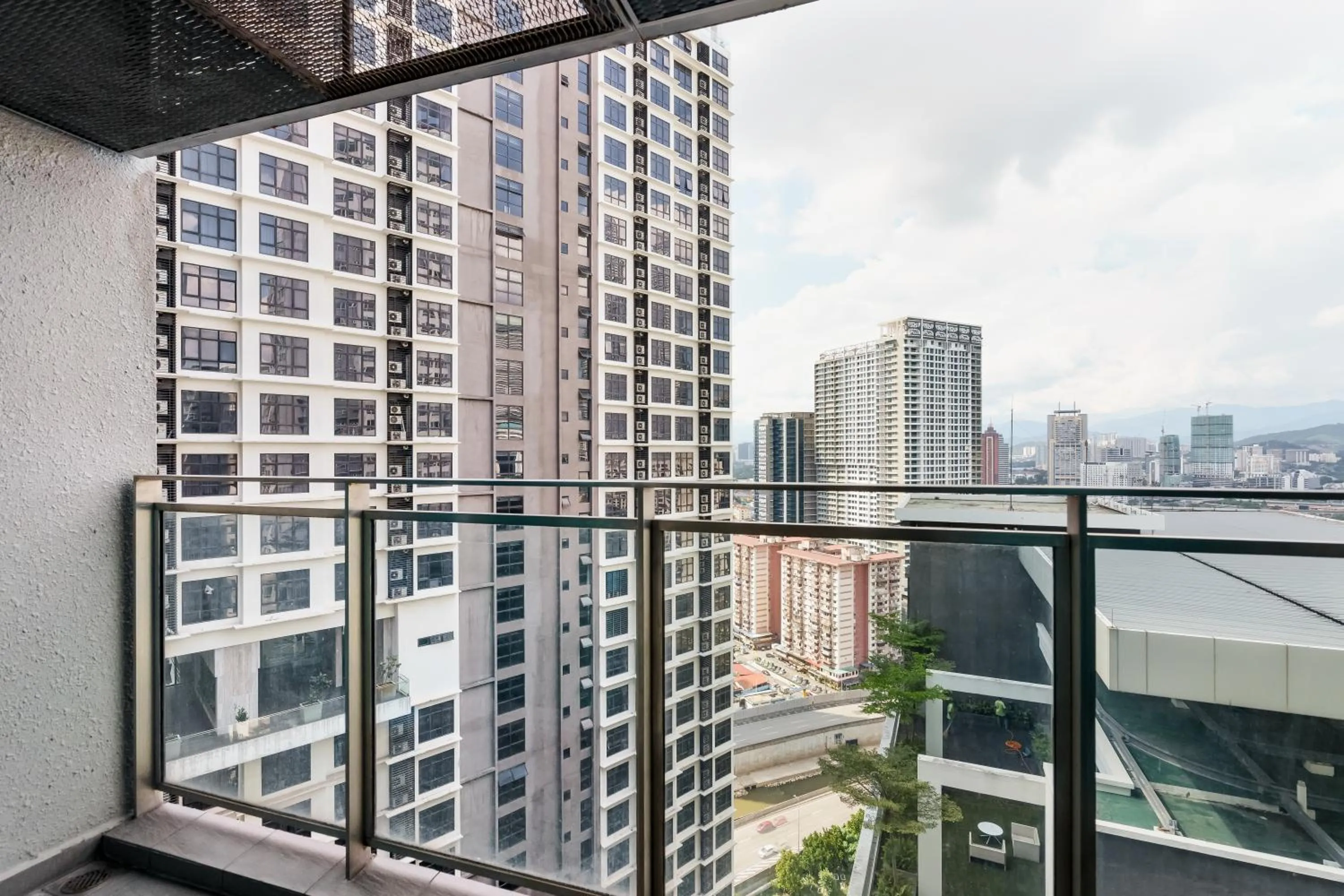 Balcony/Terrace in Summer Suites KLCC Apartments by soulasia