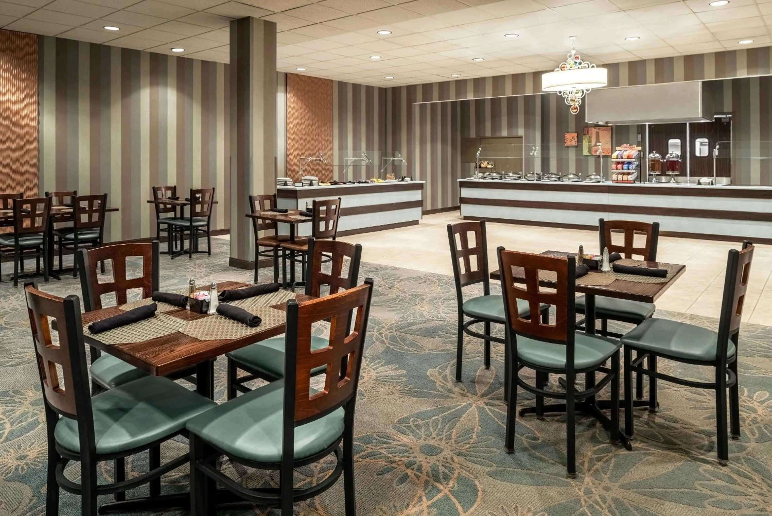 Restaurant/places to eat in Wyndham Springfield City Centre