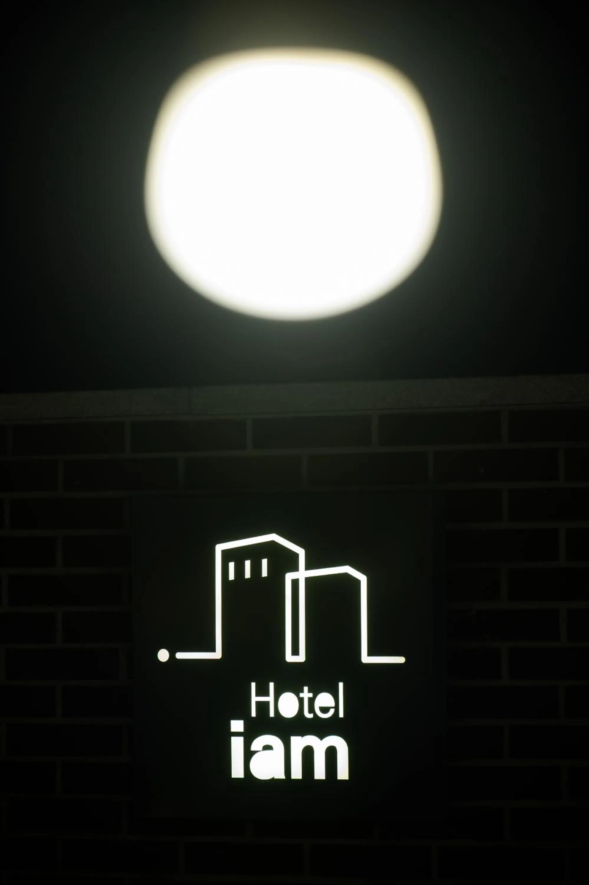 Logo/Certificate/Sign in Hotel Iam