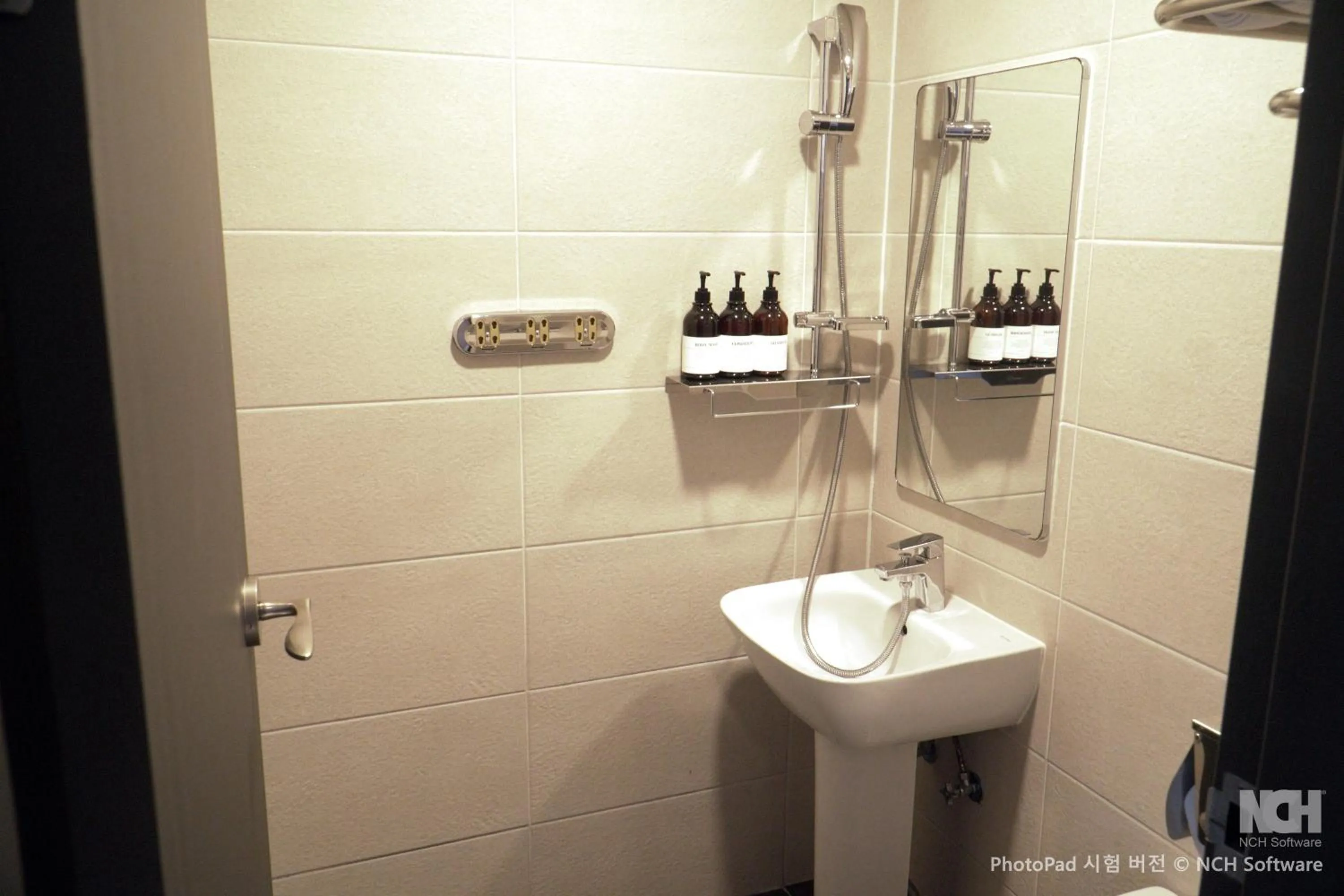 Bathroom in Hotel Iam