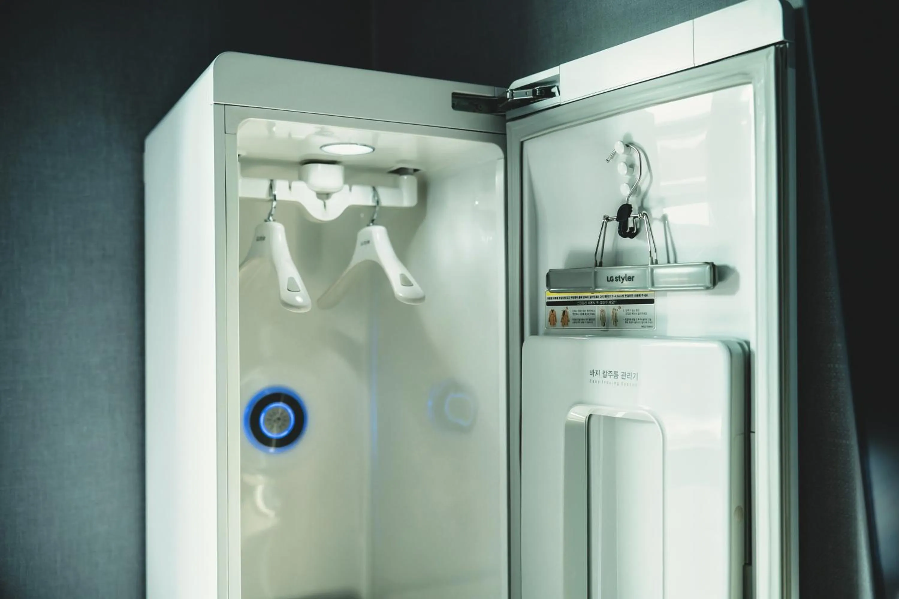 wardrobe in Hotel Iam