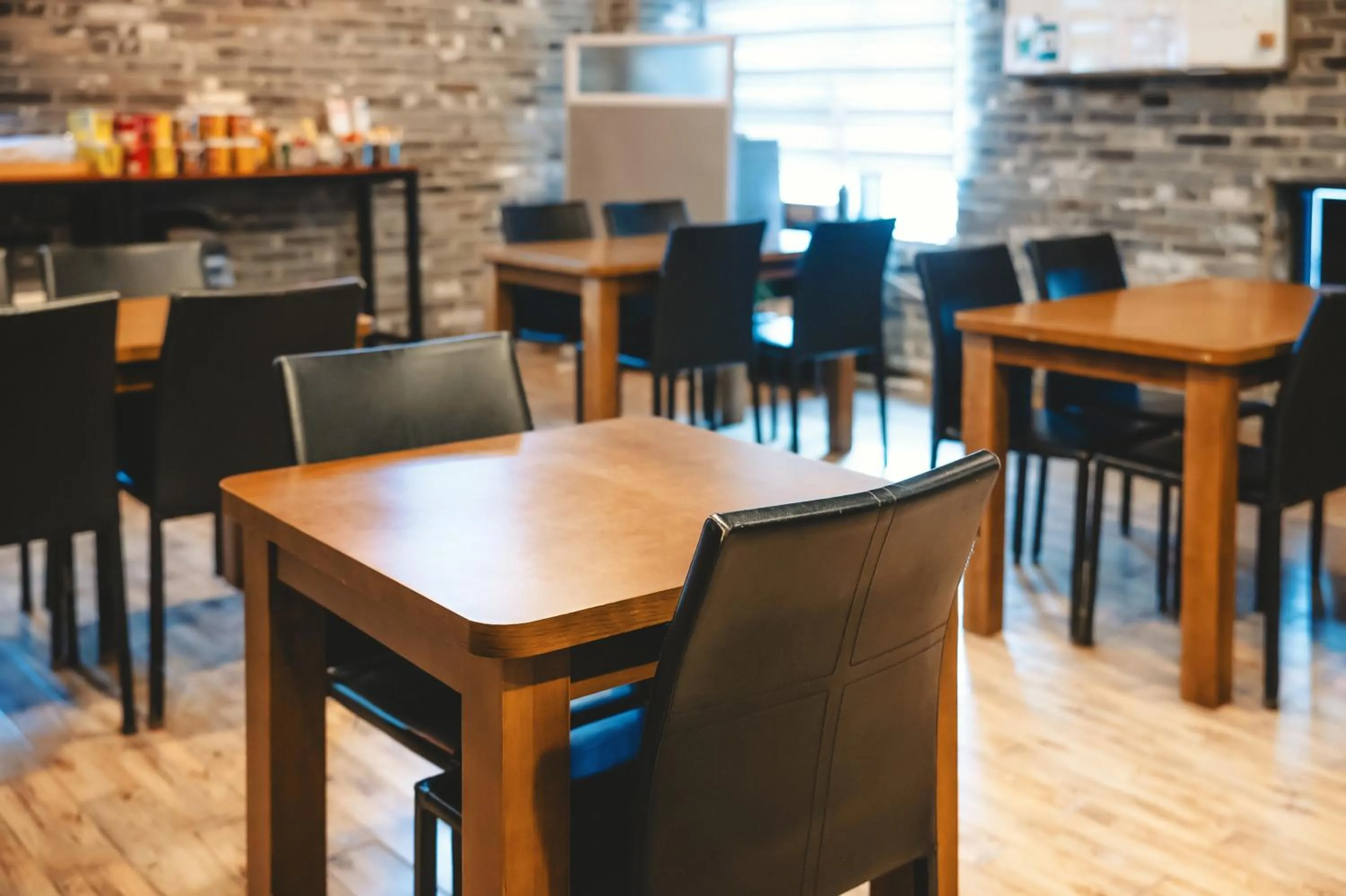 Restaurant/places to eat in Hotel Iam