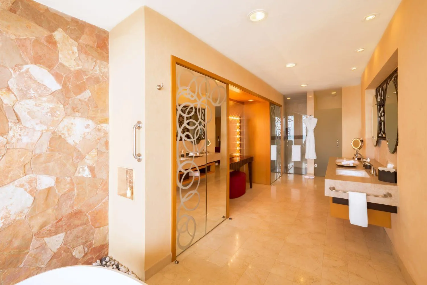 Bathroom in Garza Blanca Preserve Resort & Spa