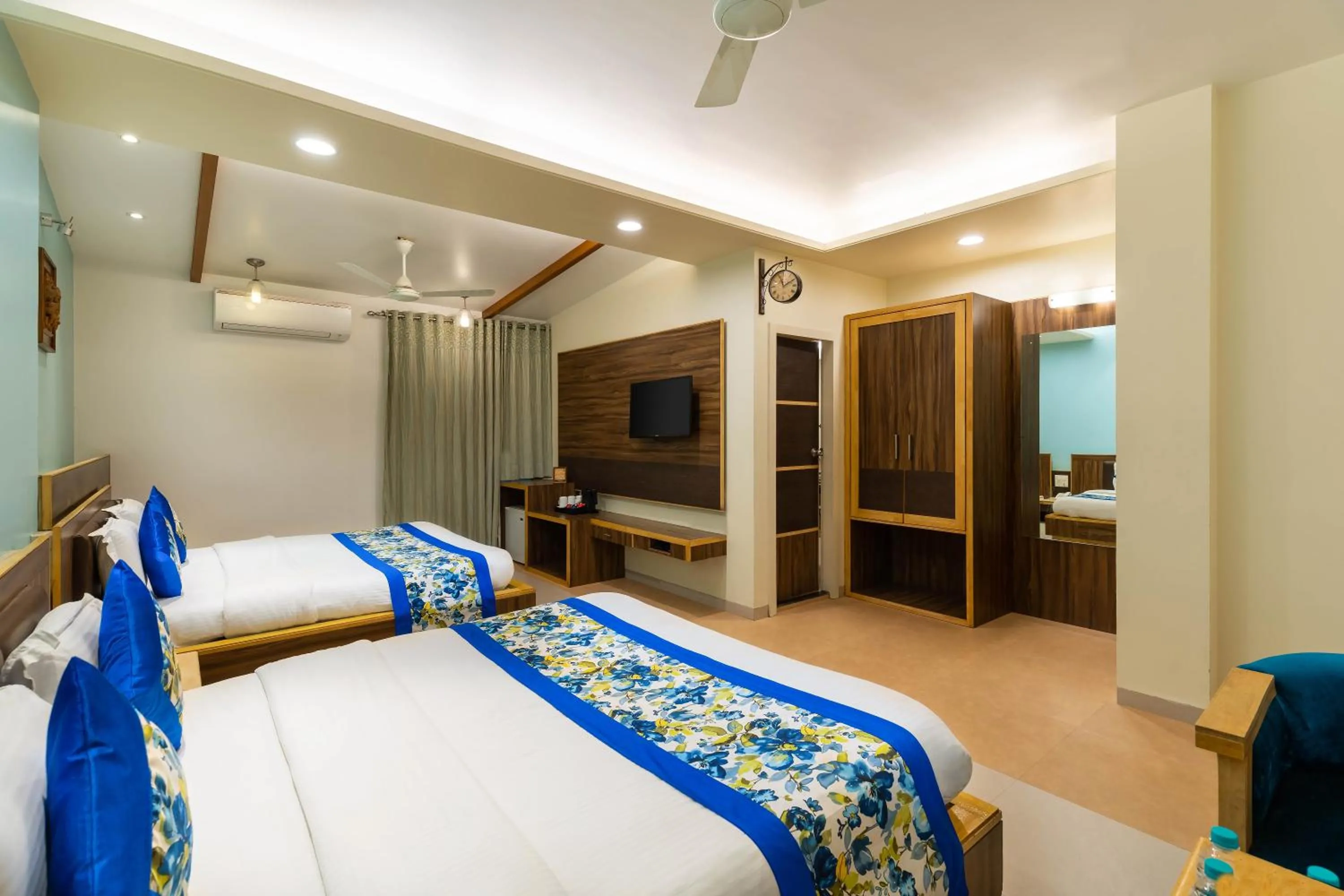 Bedroom in Hotel Silver Oak