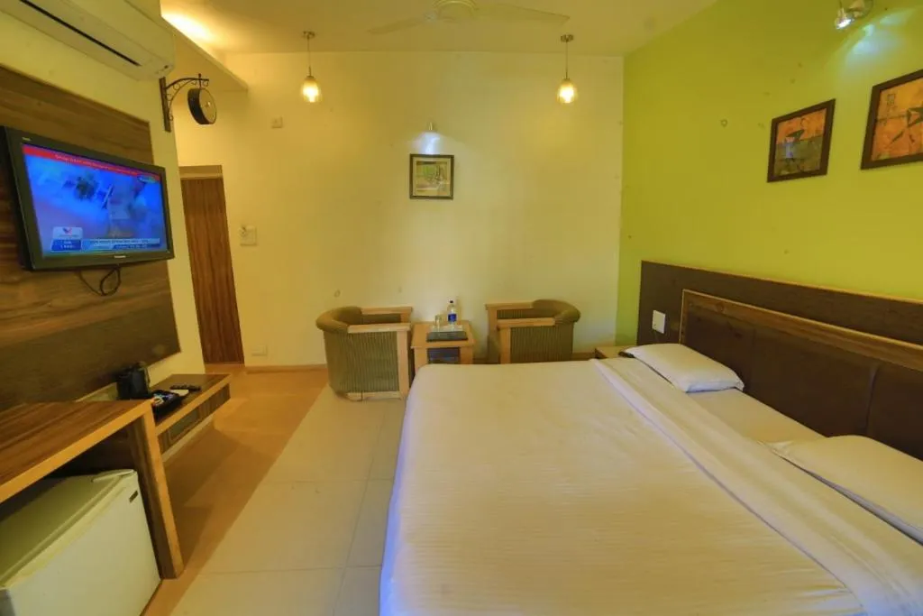 Photo of the whole room in Hotel Silver Oak