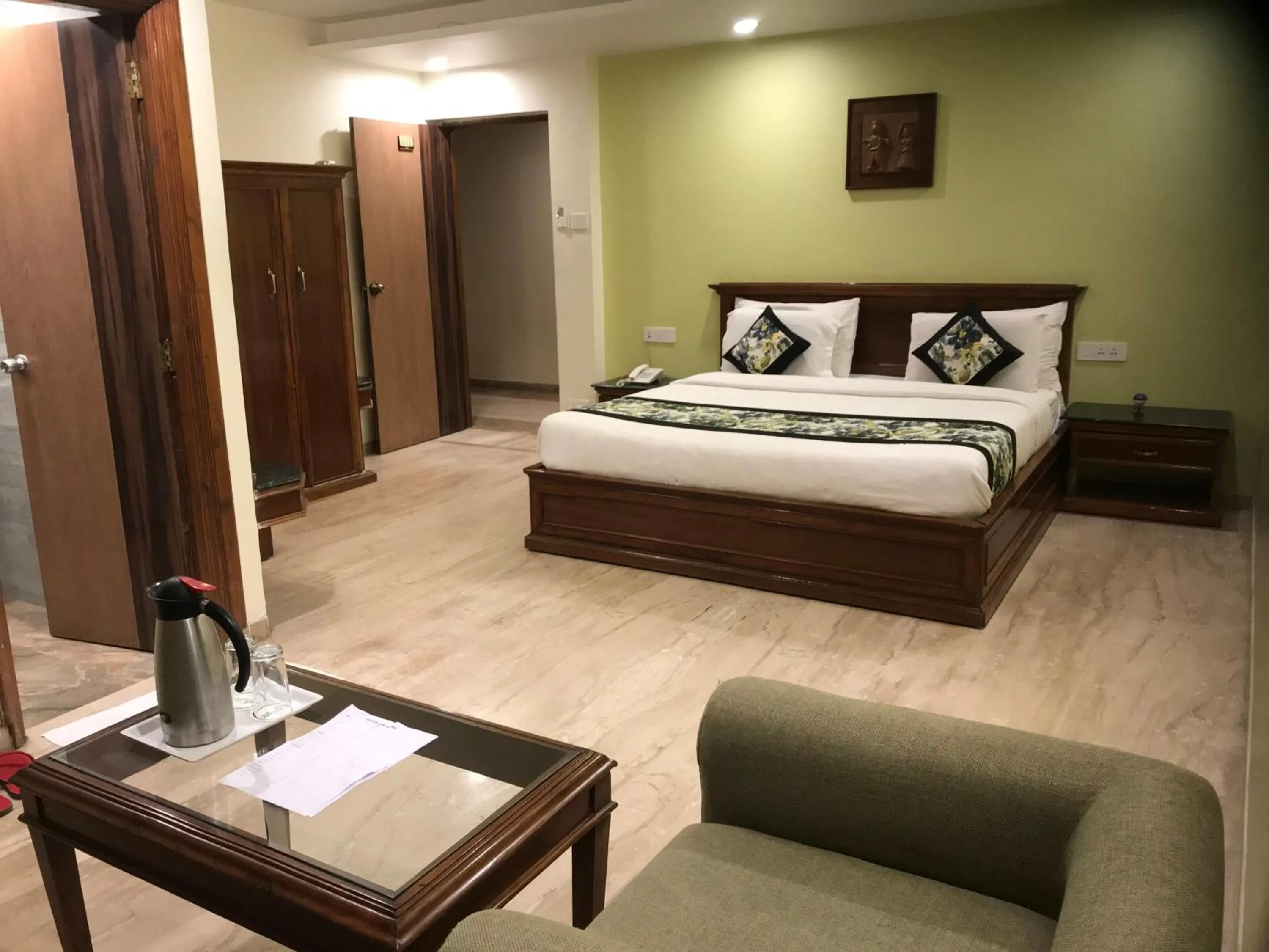 Bedroom in Hotel Silver Oak