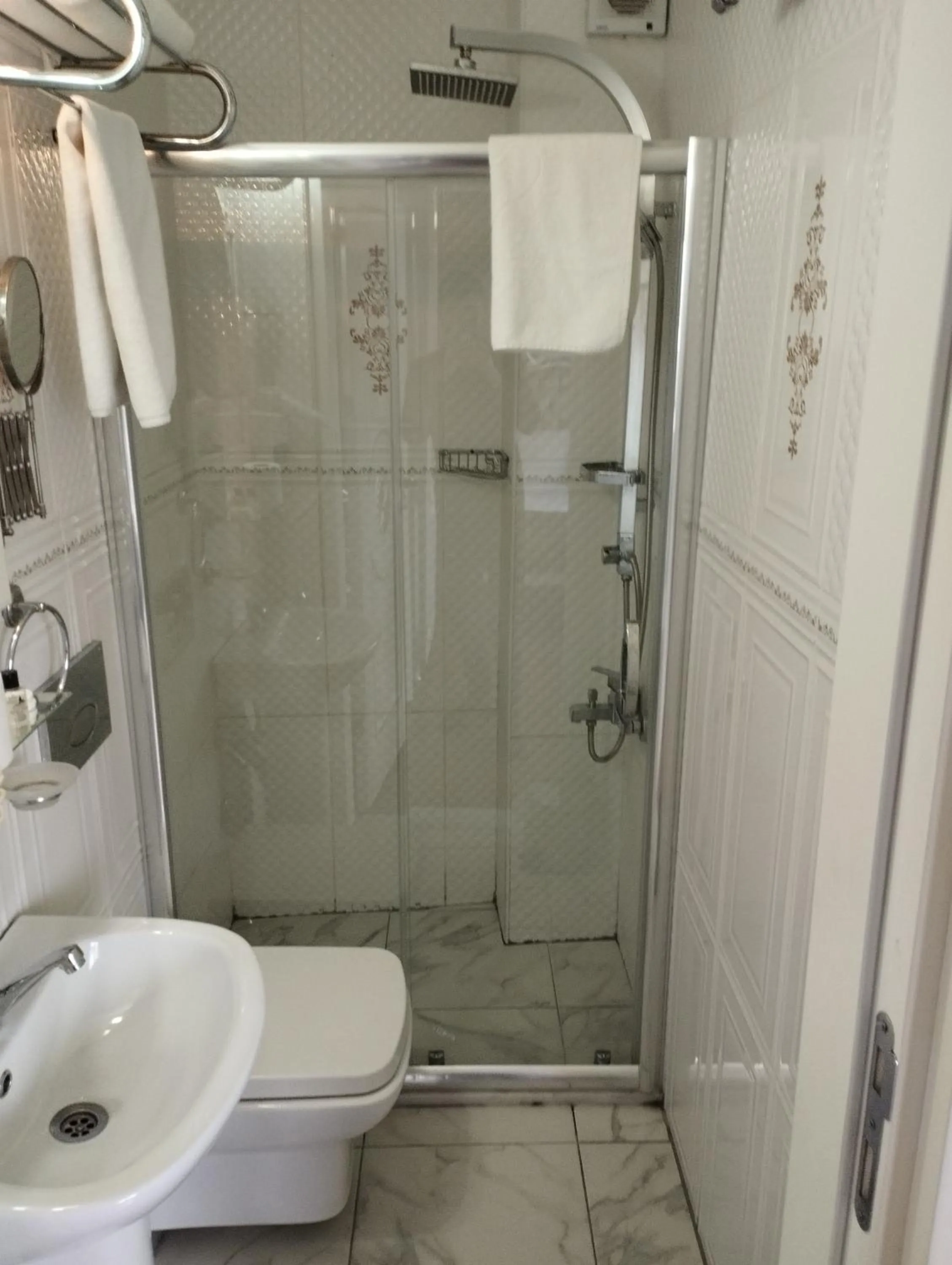 Bathroom in Gulhane Garden Hotel