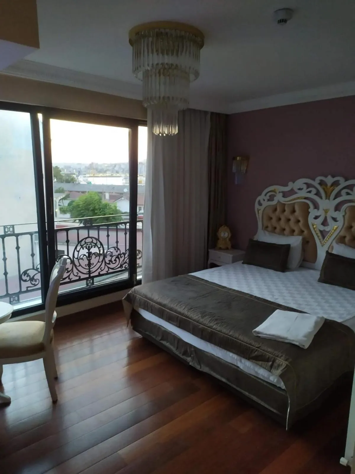 Bed in Gulhane Garden Hotel