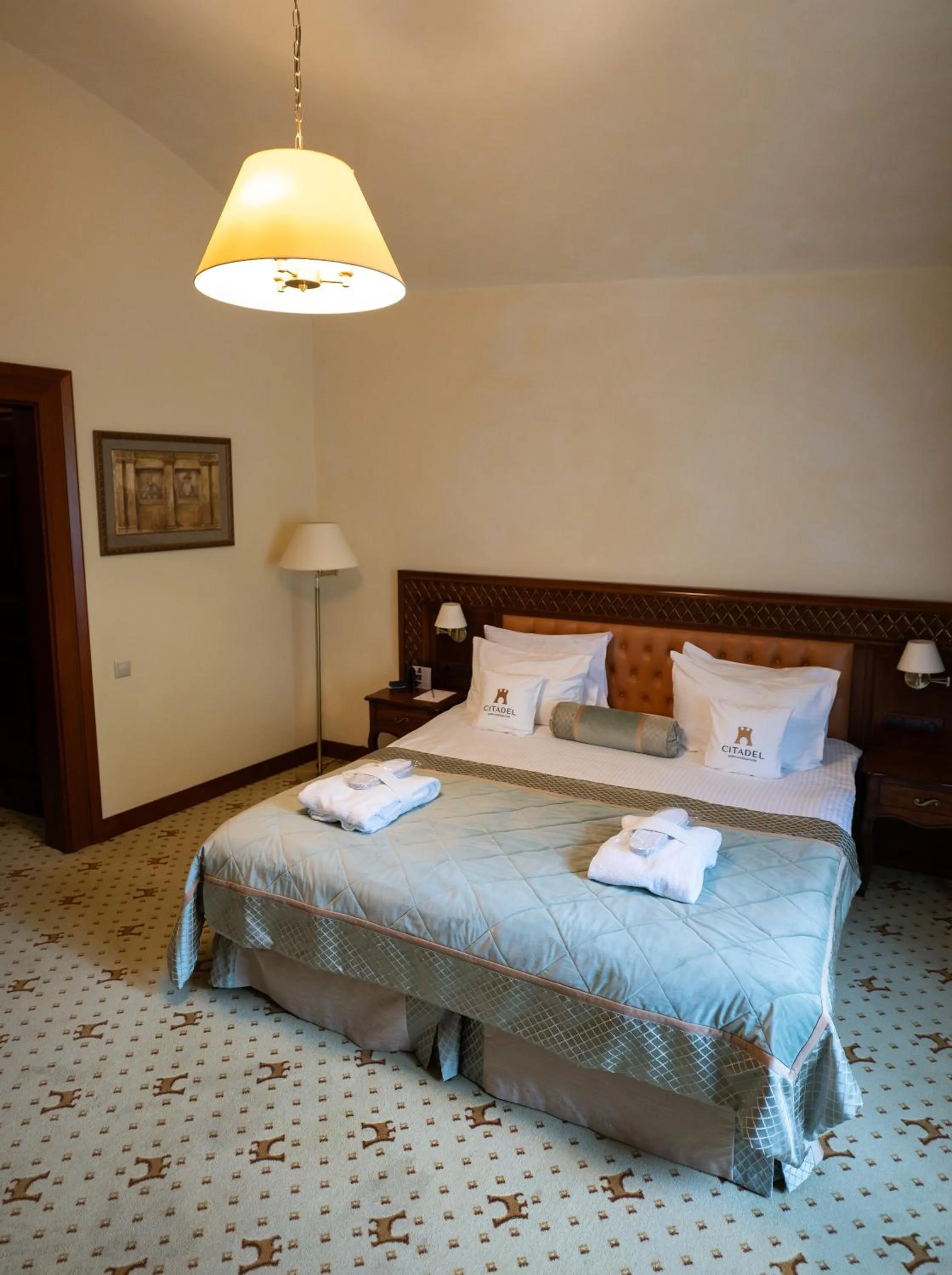 Bed in Citadel Inn Gastro Boutique Hotel - Готель Цитадель Львів