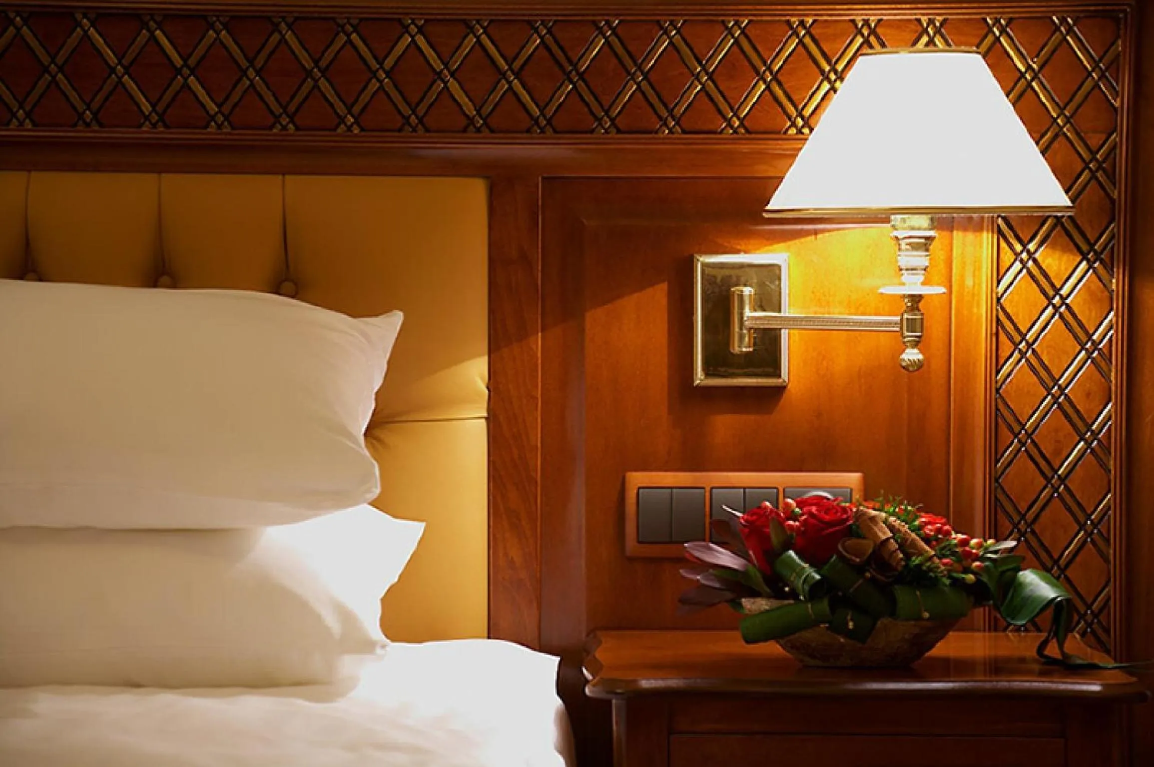 Decorative detail, Bed in Citadel Inn Gastro Boutique Hotel - Готель Цитадель Львів