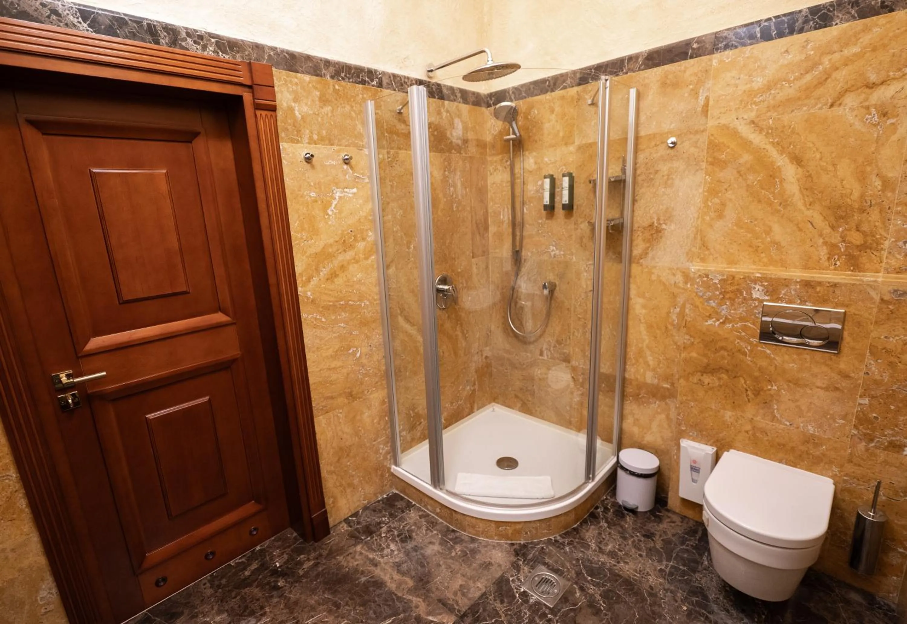 Shower in Citadel Inn Gastro Boutique Hotel - Готель Цитадель Львів