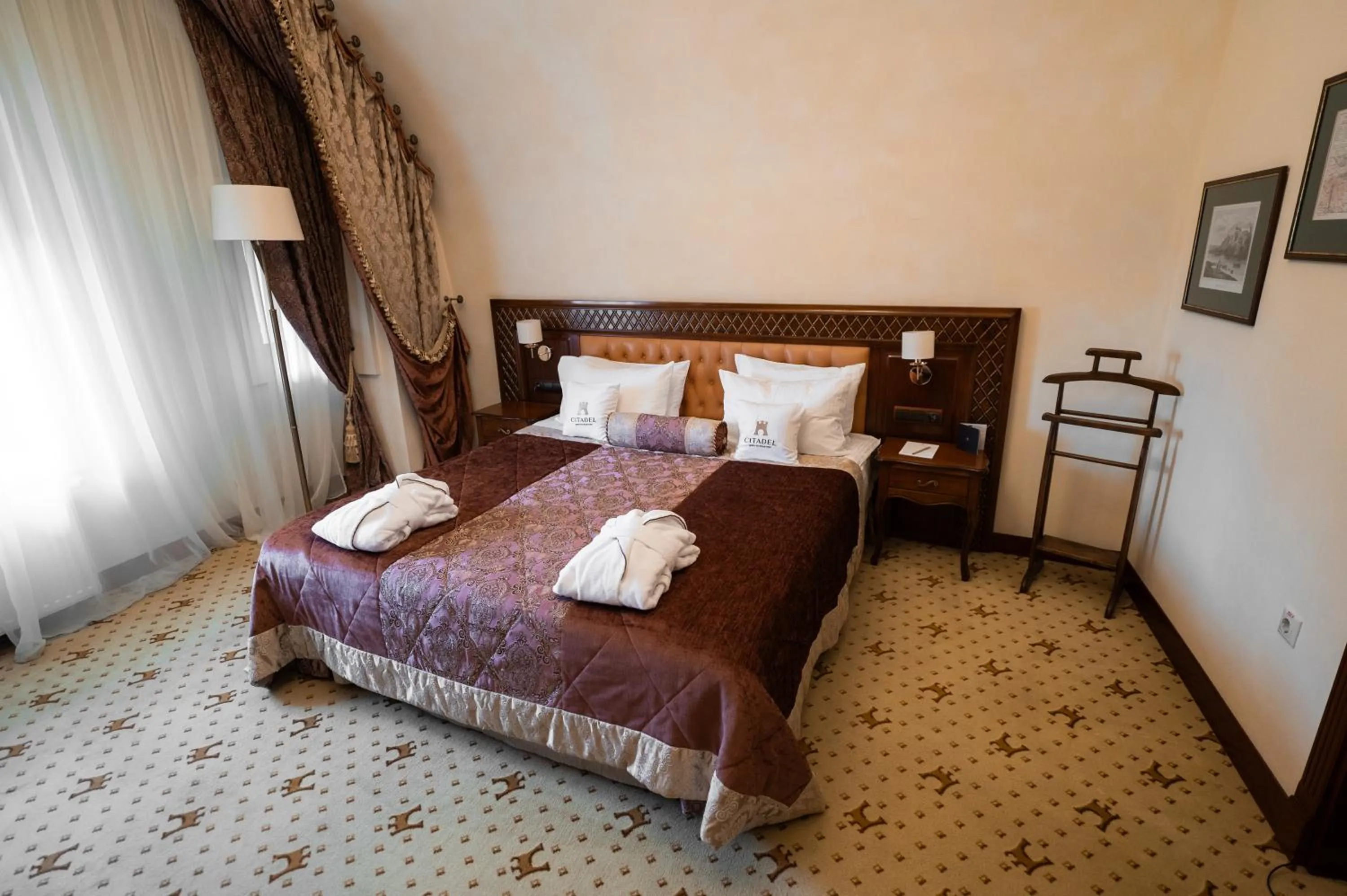 Bed in Citadel Inn Gastro Boutique Hotel - Готель Цитадель Львів