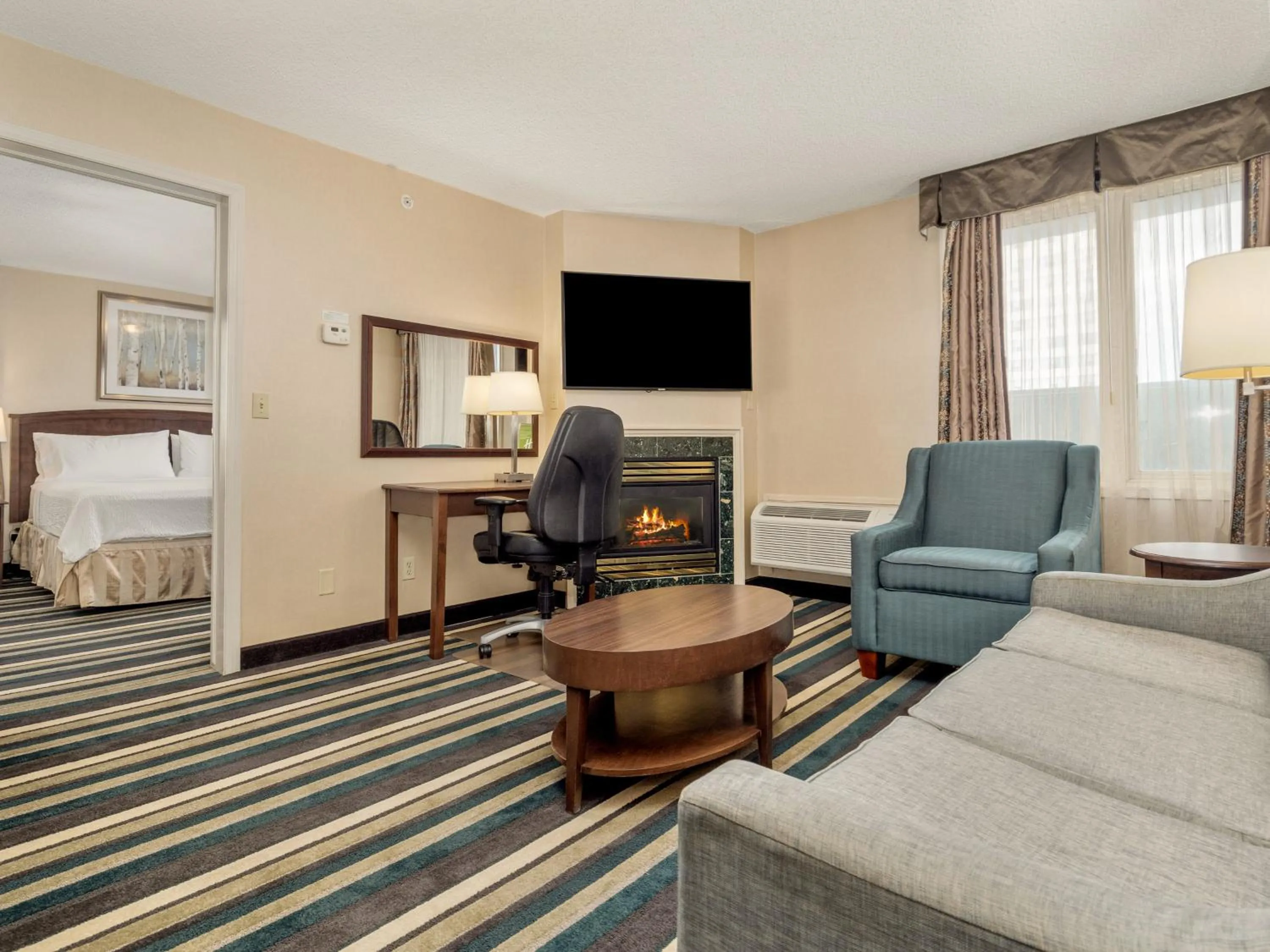 Bedroom, Bed in Holiday Inn Conference Centre Edmonton South by IHG