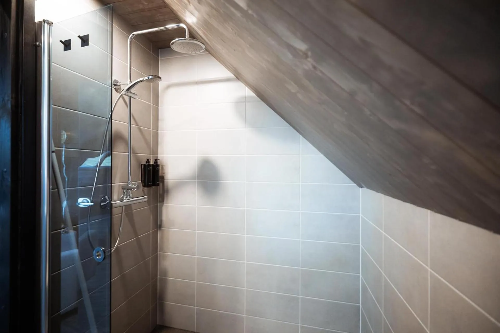 Shower in Apukka Resort