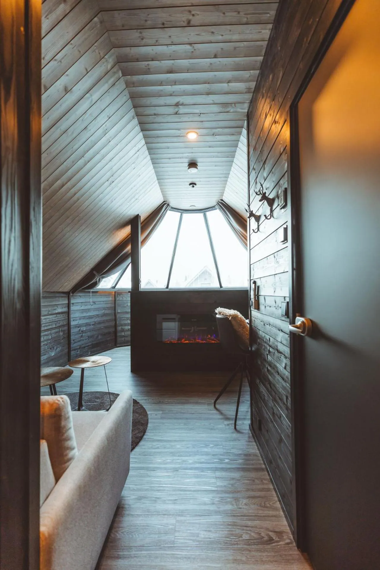 Photo of the whole room, Bed in Apukka Resort