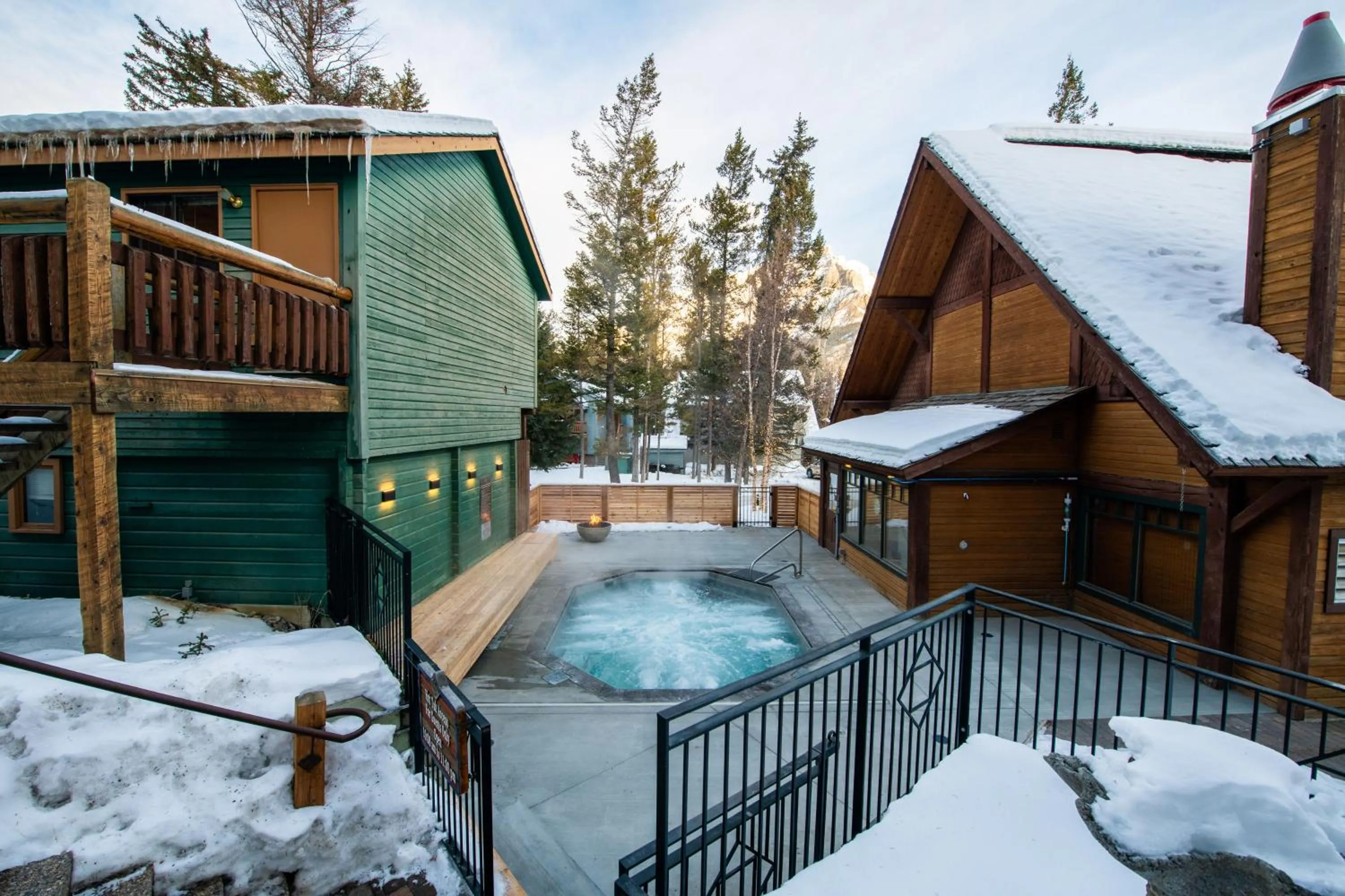Property building in Buffalo Mountain Lodge