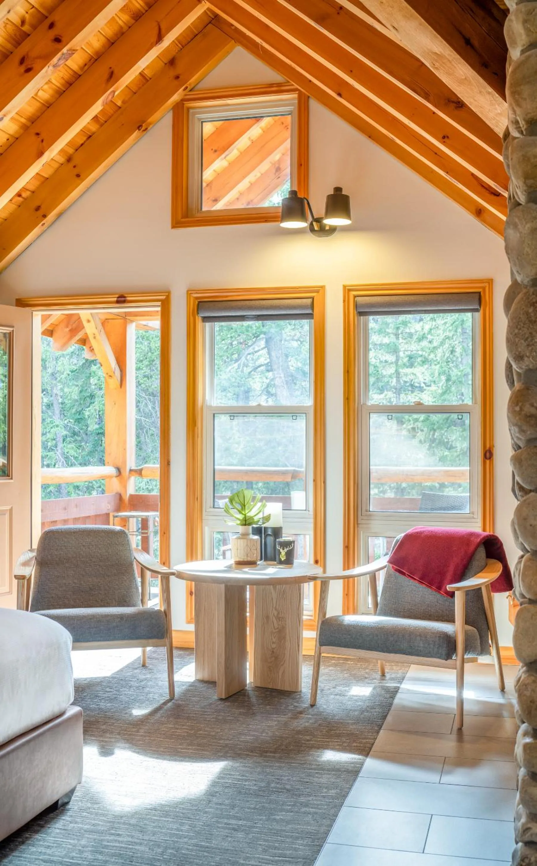 Seating area in Buffalo Mountain Lodge
