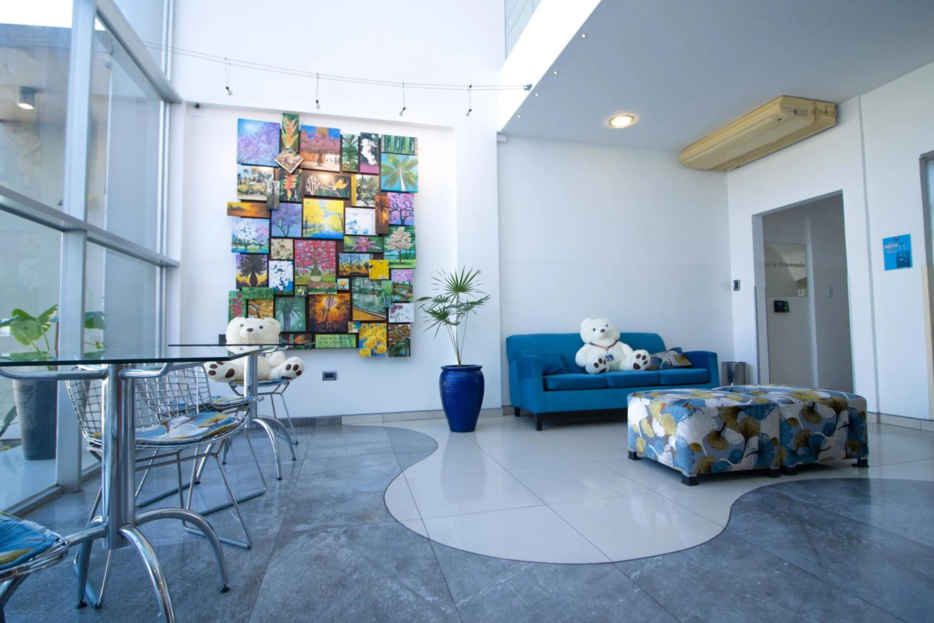 Lobby or reception in Hotel LP Santa Cruz Centro