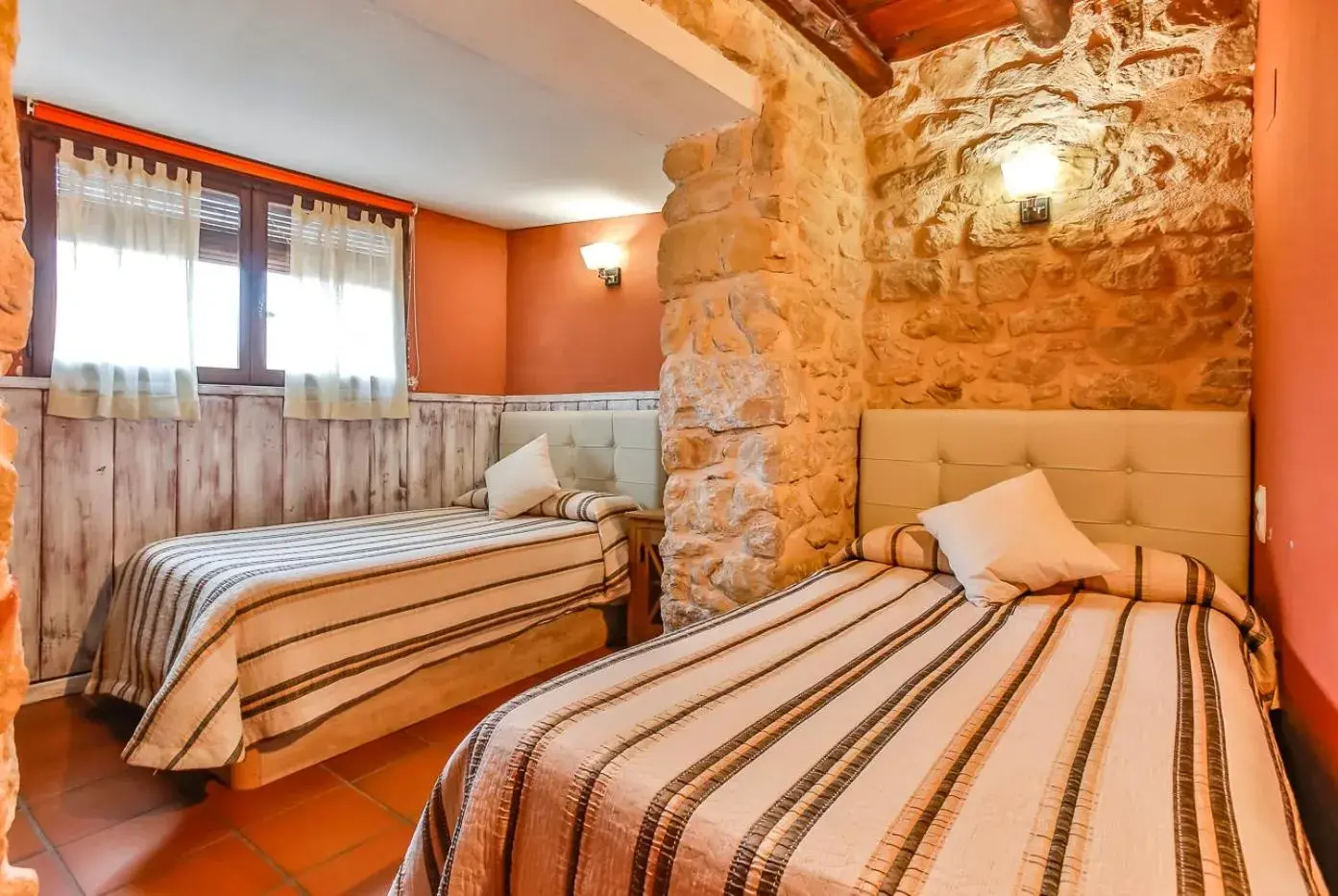 Twin Room in Fonda La Grancha Twin Room in Fonda La Grancha