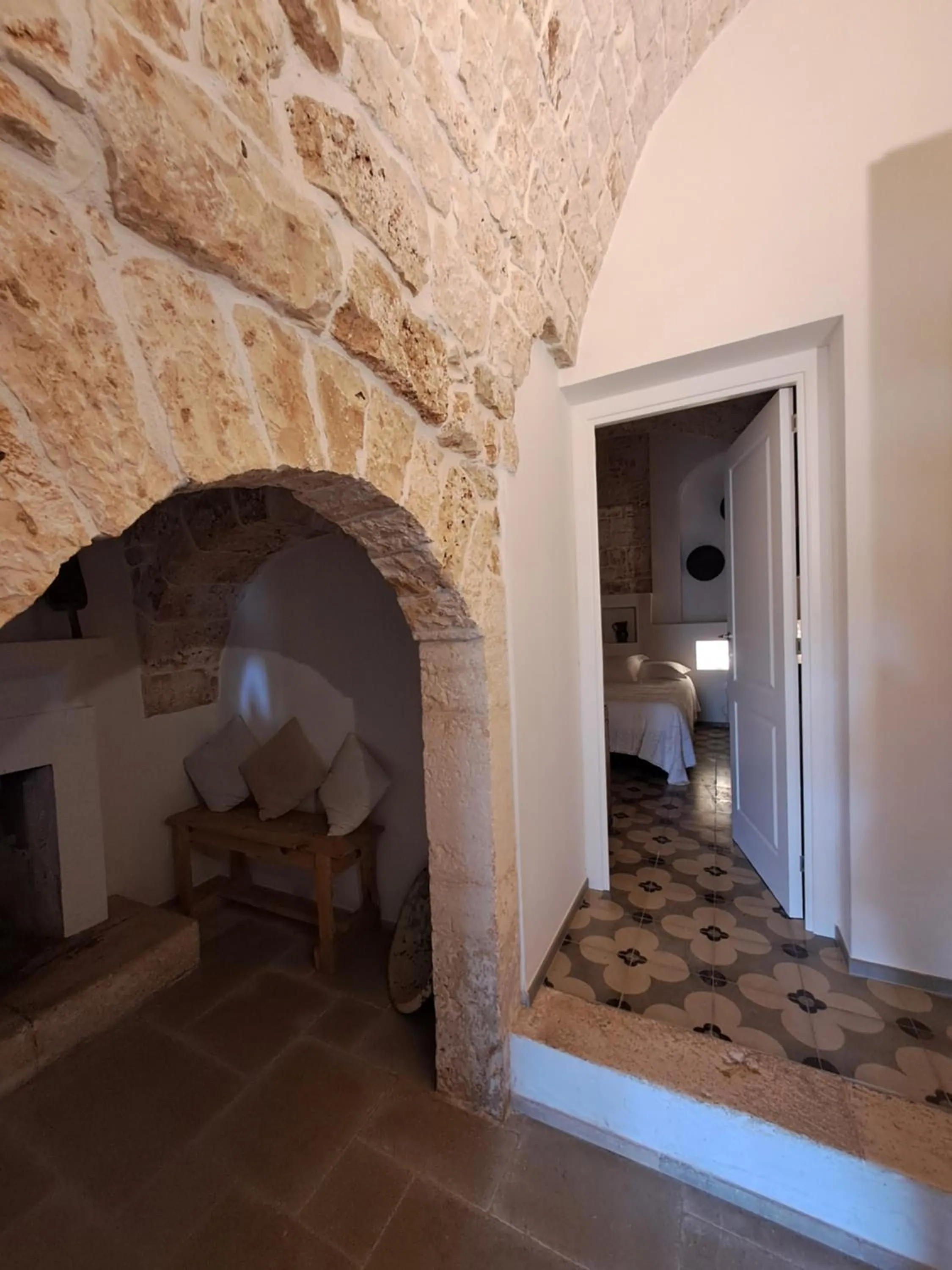 flat iron in Pietra Pesara