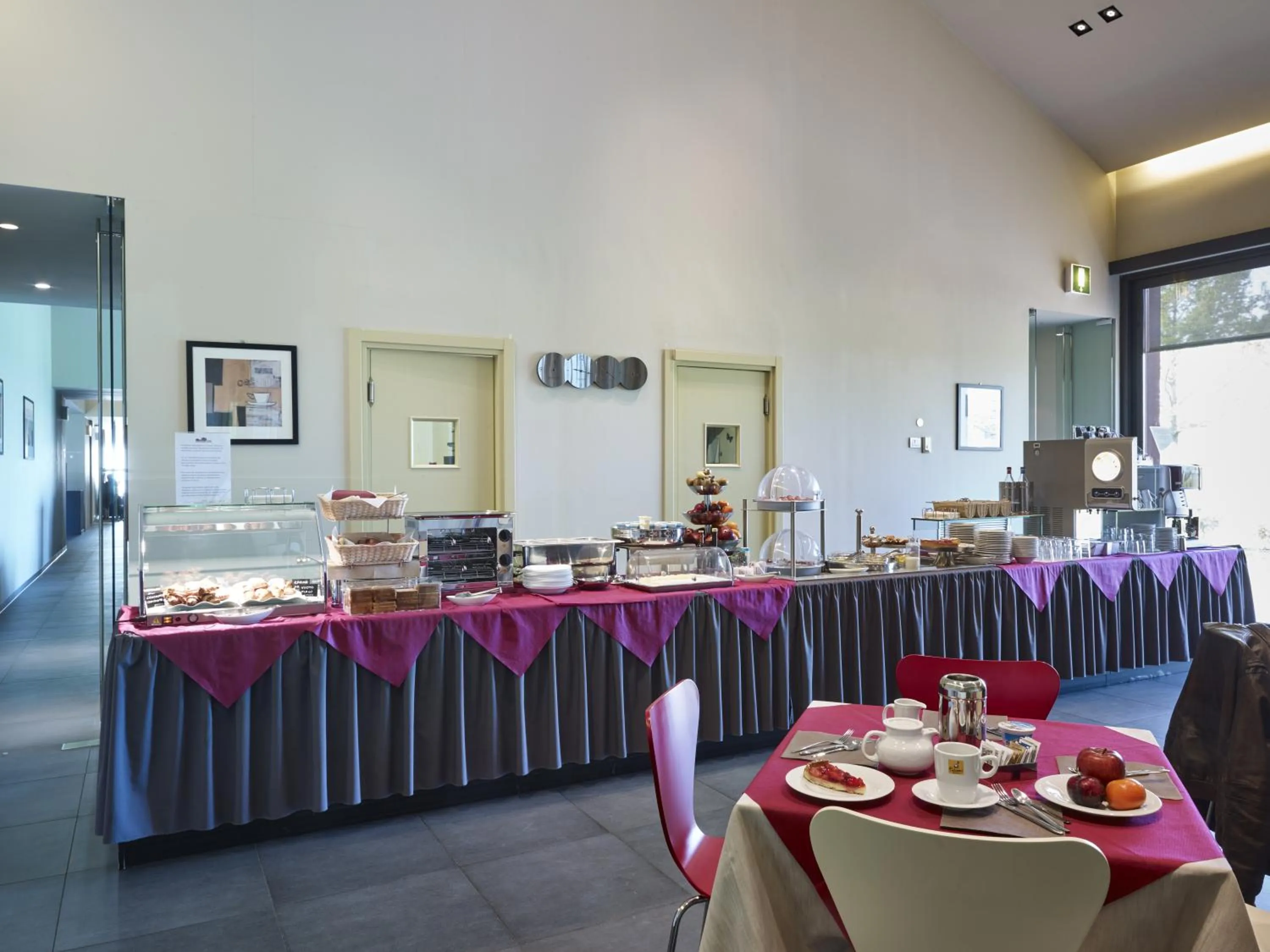 Restaurant/places to eat in Casalgrande Hotel