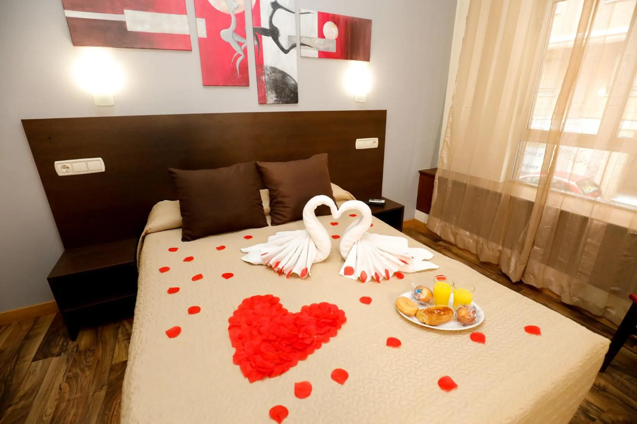 Bed in Hostal Conde David