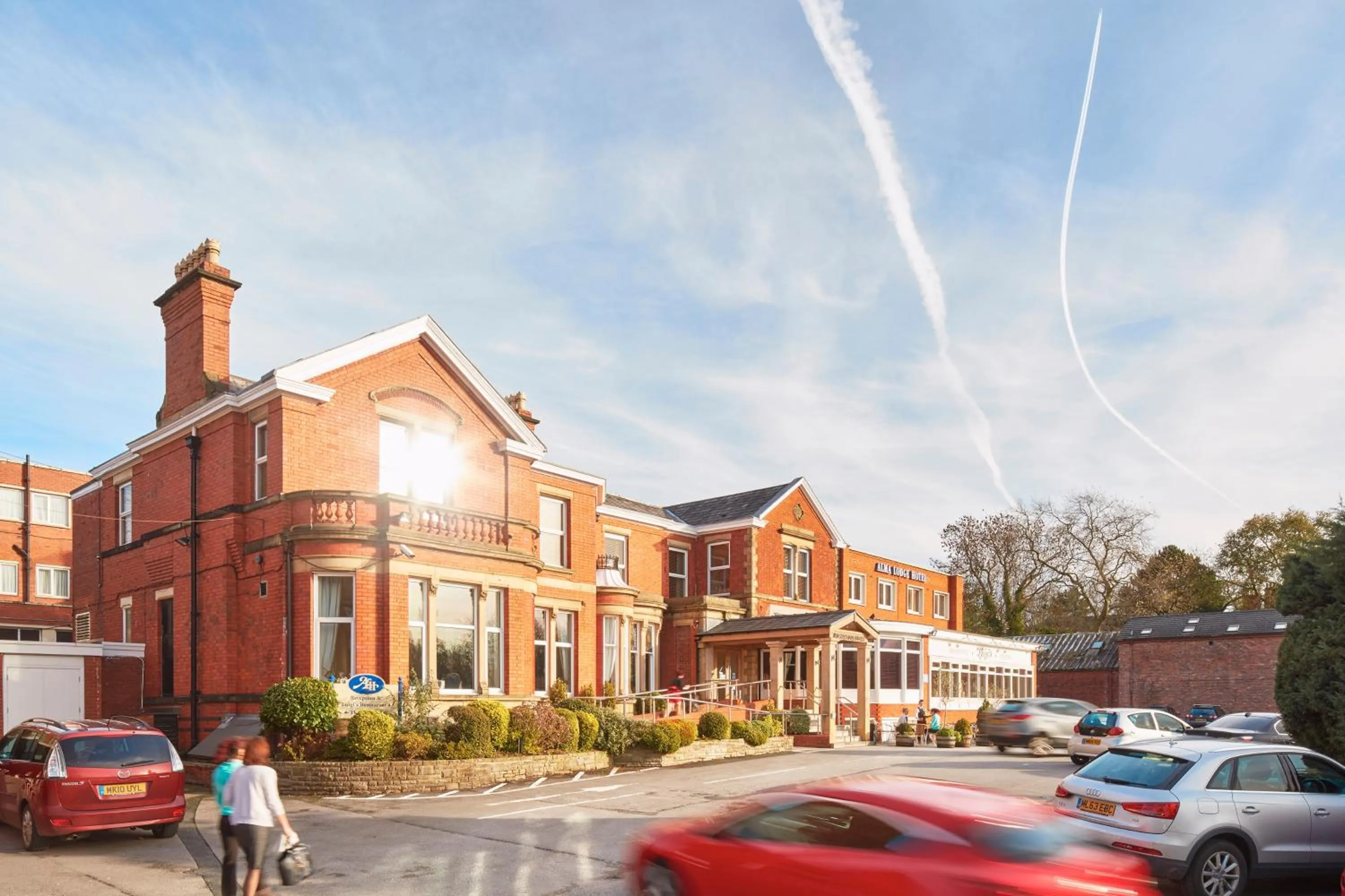 Facade/entrance in Alma Lodge Hotel