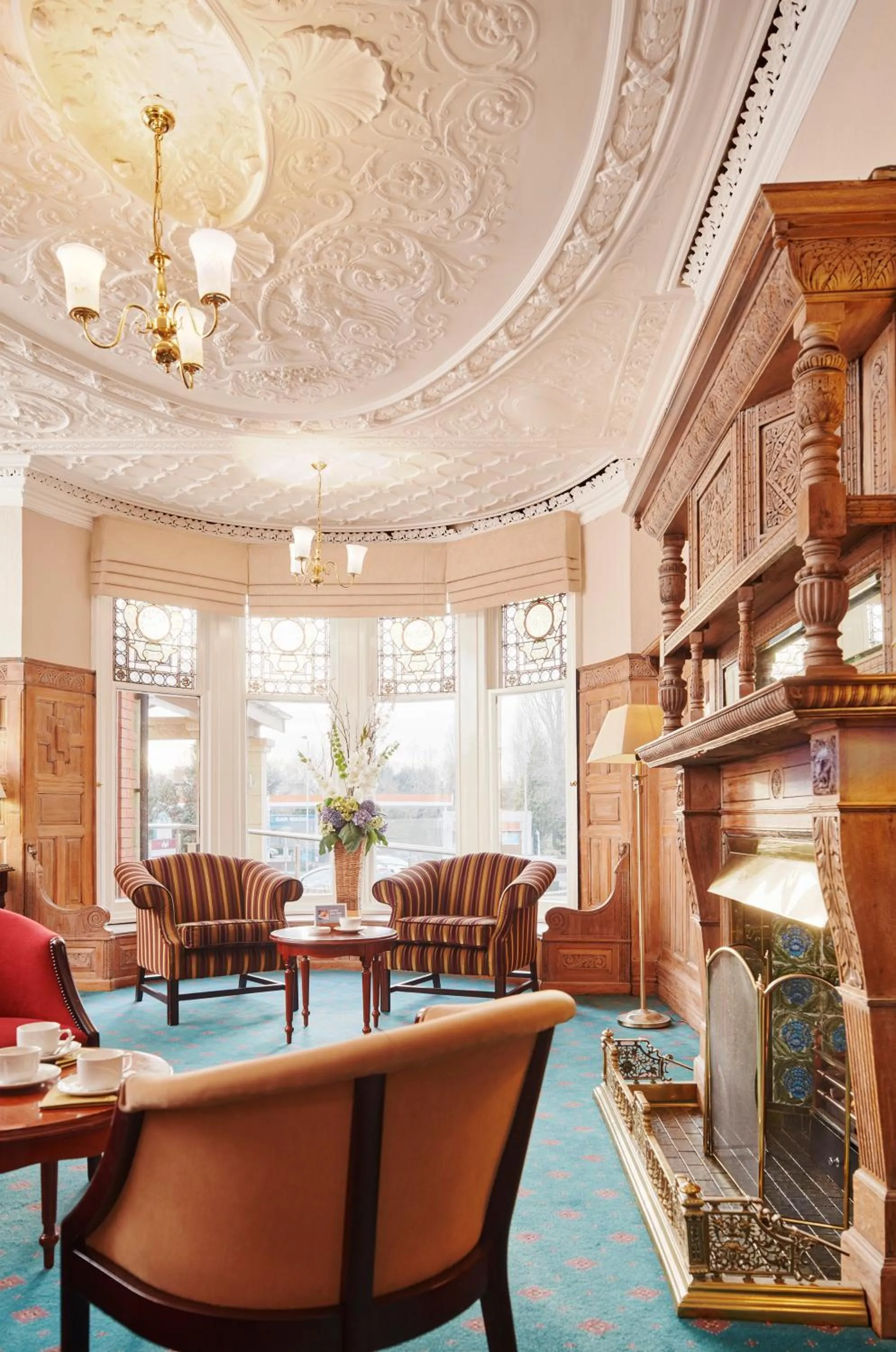 Lobby or reception in Alma Lodge Hotel