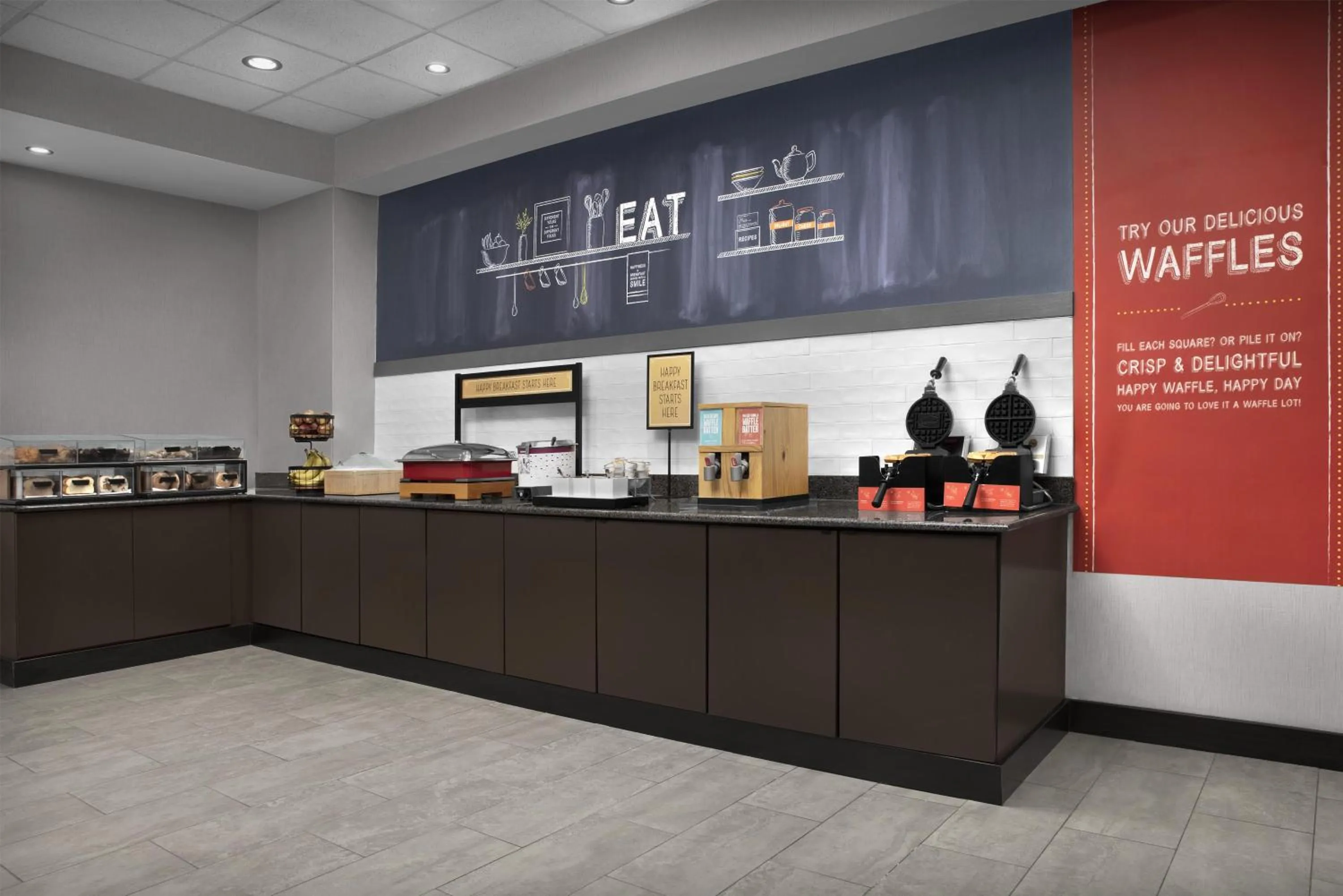 Breakfast in Hampton Inn & Suites Lakeland-South Polk Parkway