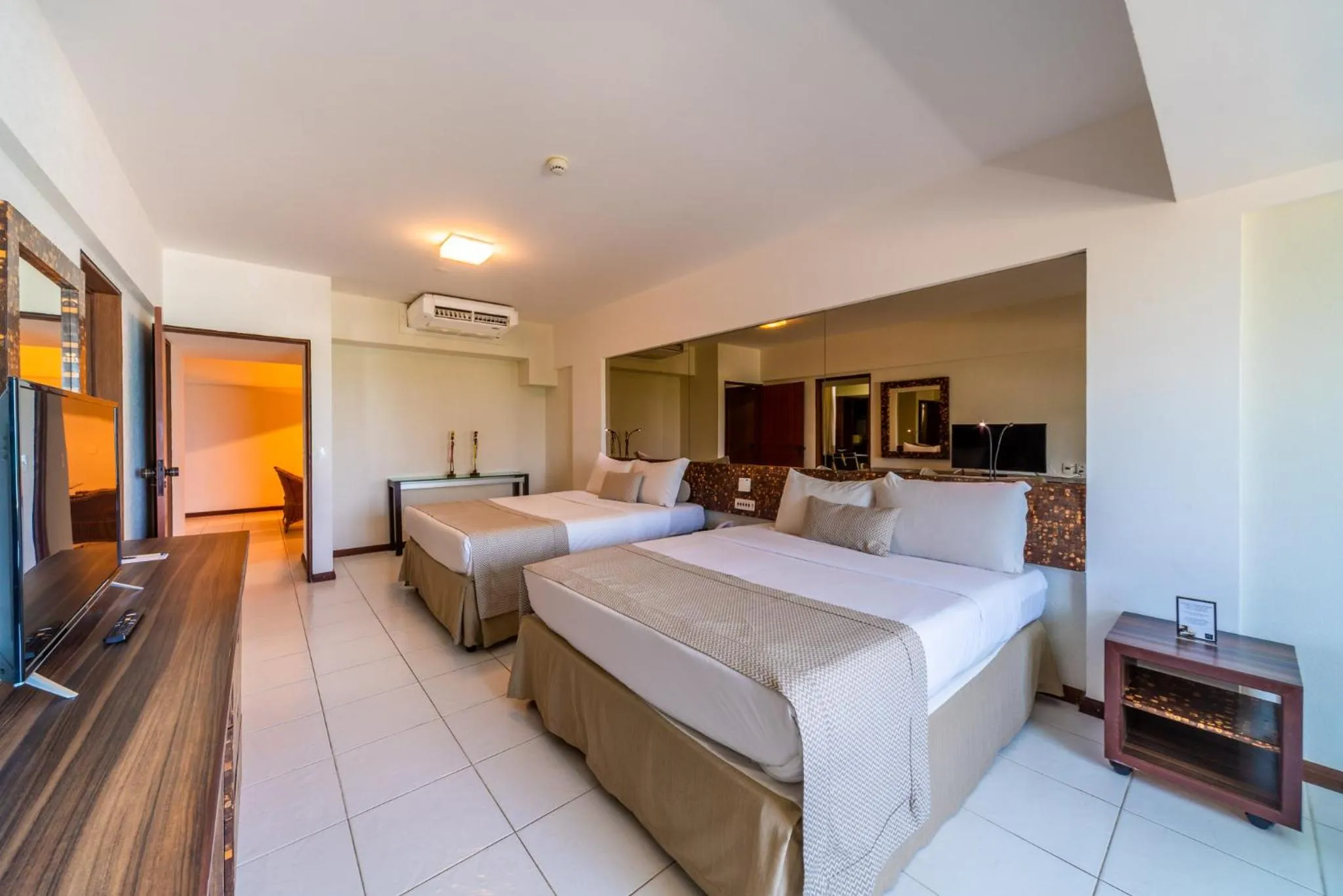 Bedroom, Bed in Ritz Lagoa da Anta Hotel & SPA