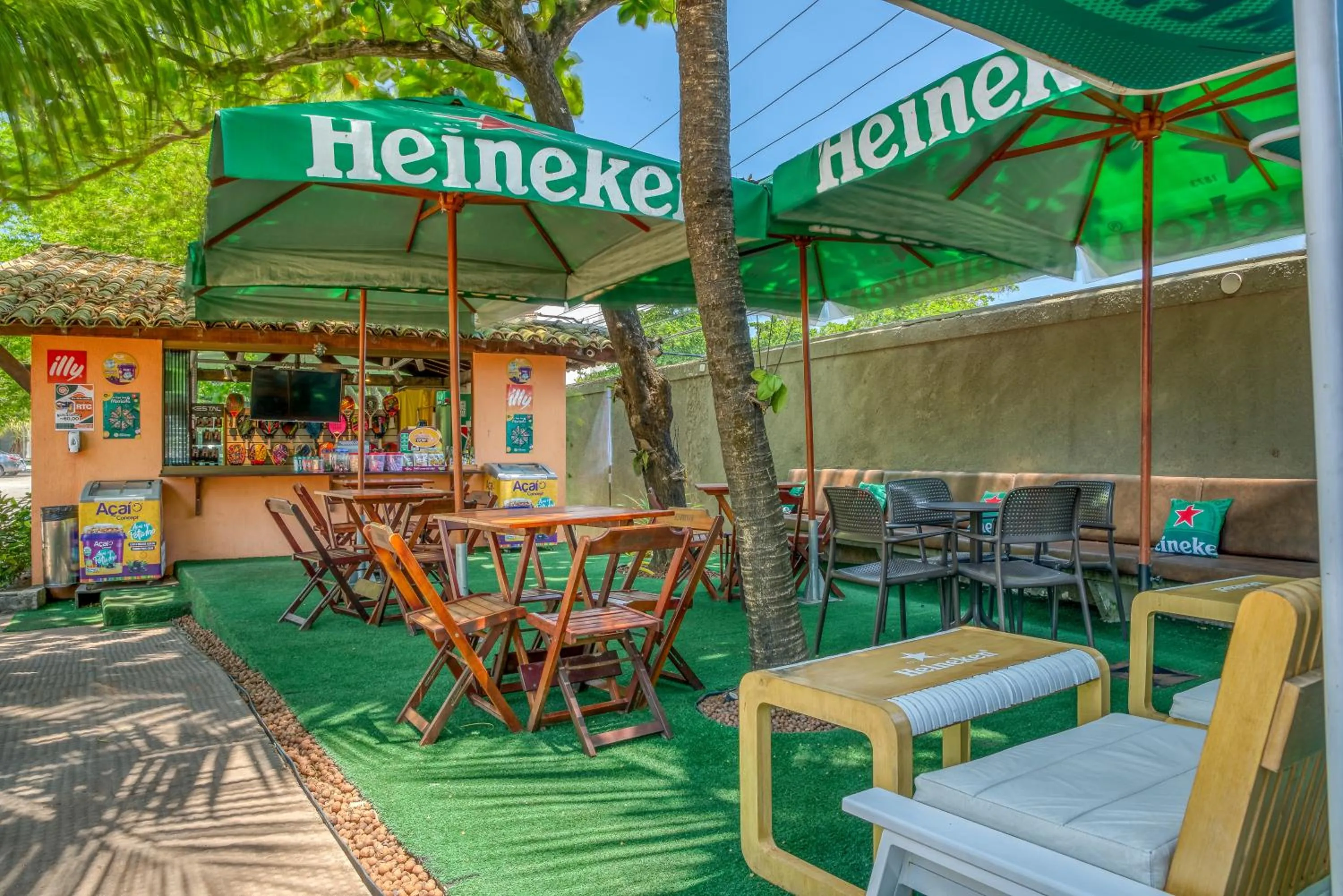 On-site shops in Ritz Lagoa da Anta Hotel & SPA