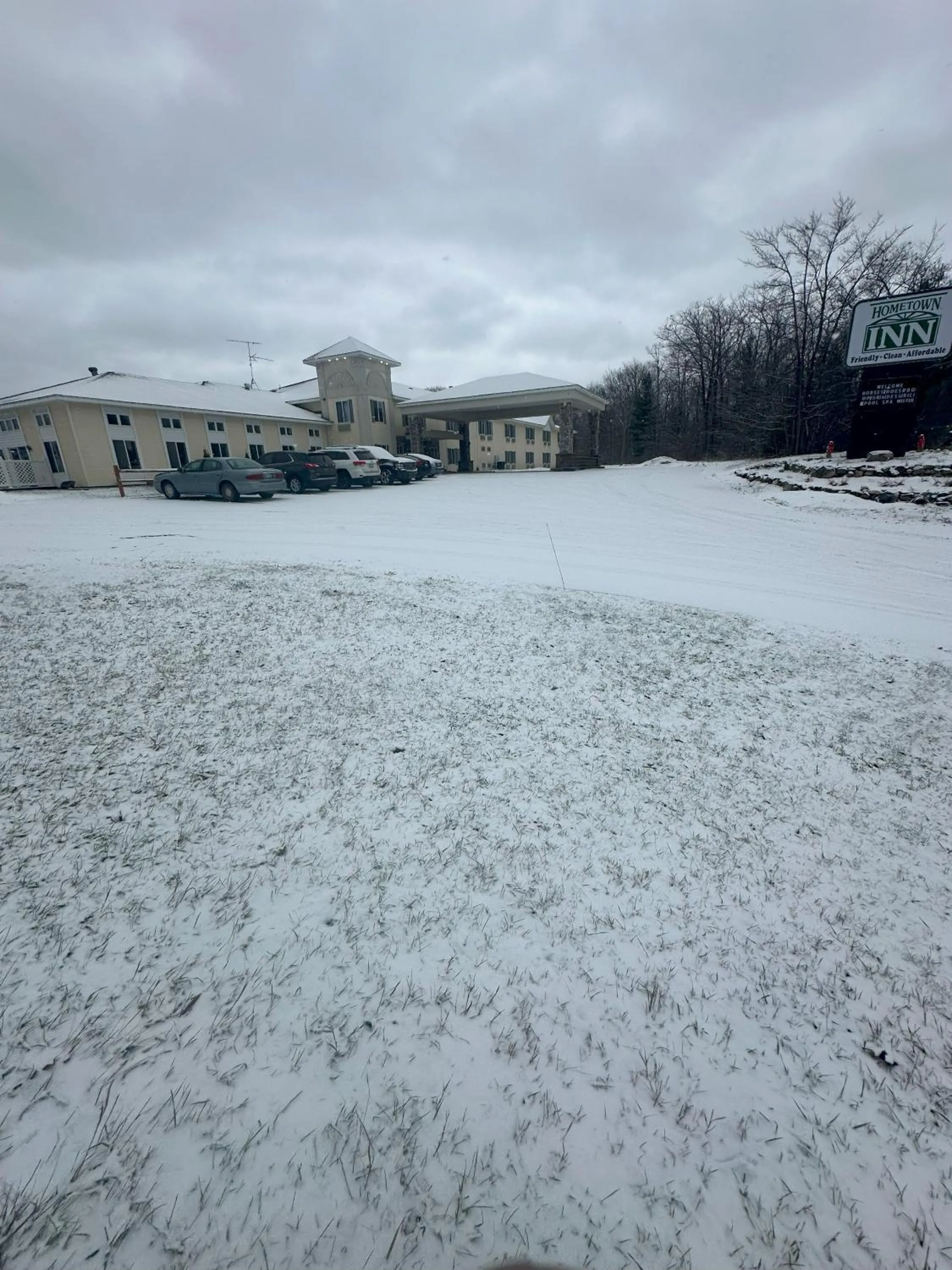 Property building in Hometown Inn Indian River