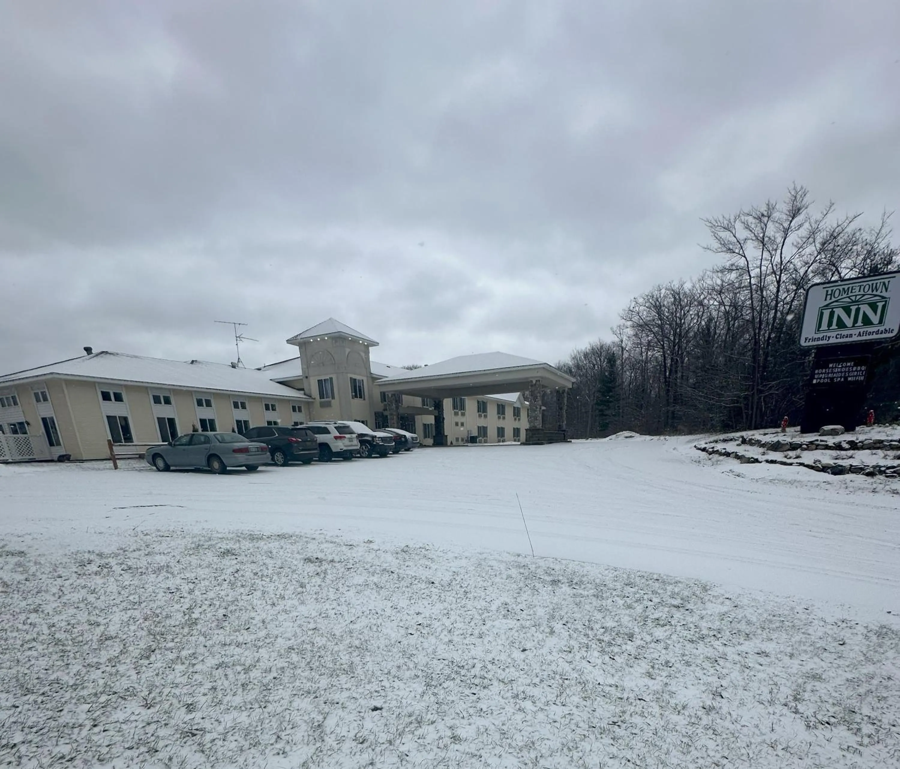 Property building in Hometown Inn Indian River