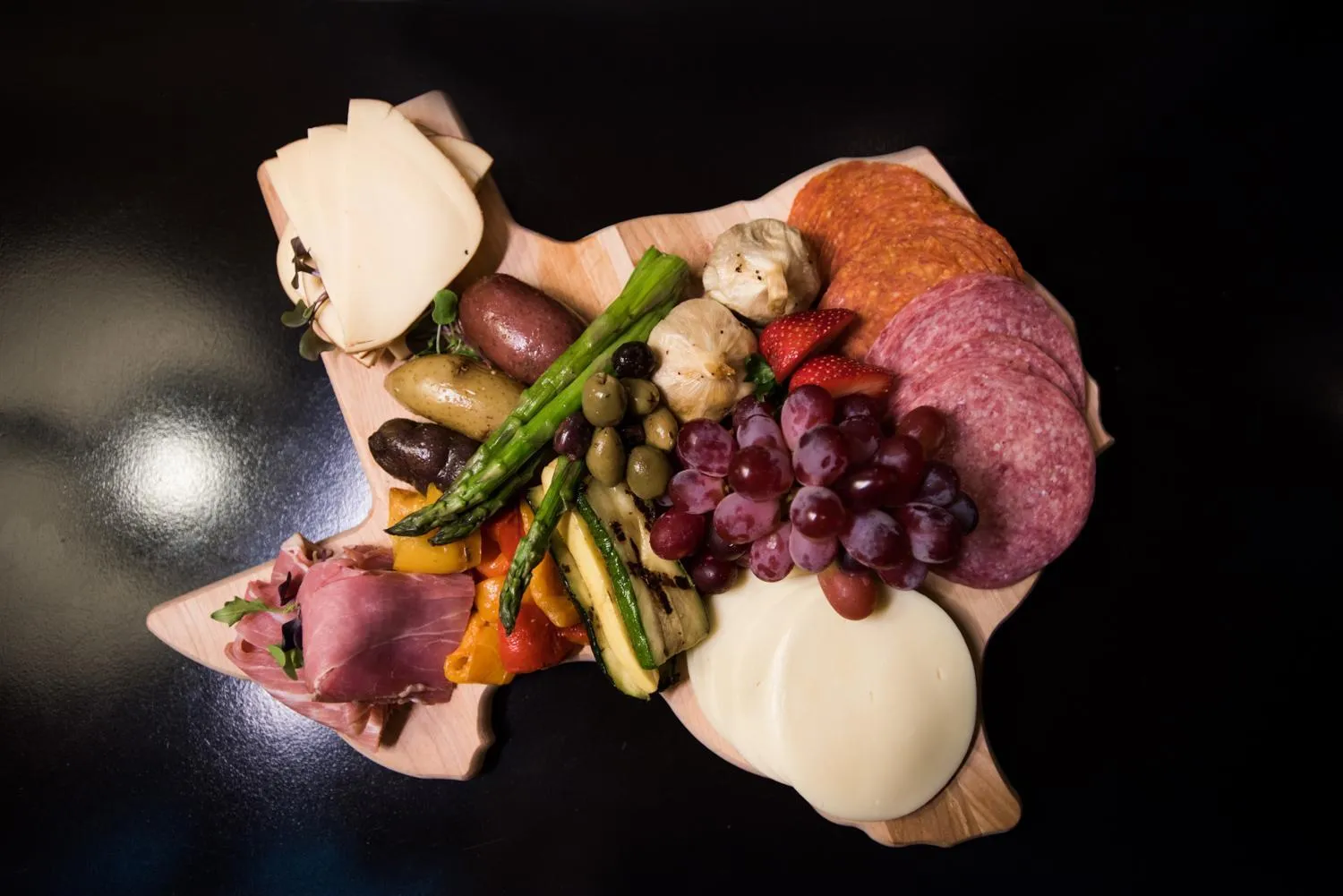 Restaurant/places to eat in Magnolia Hotel Downtown Dallas