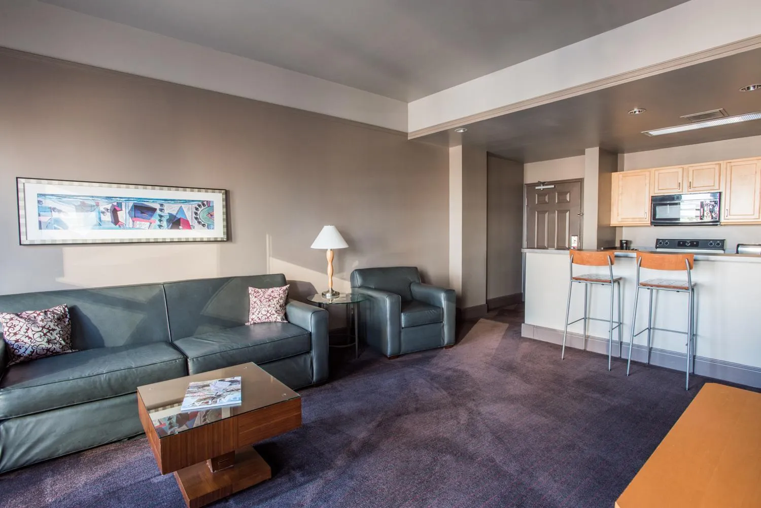 Living room in Magnolia Hotel Downtown Dallas