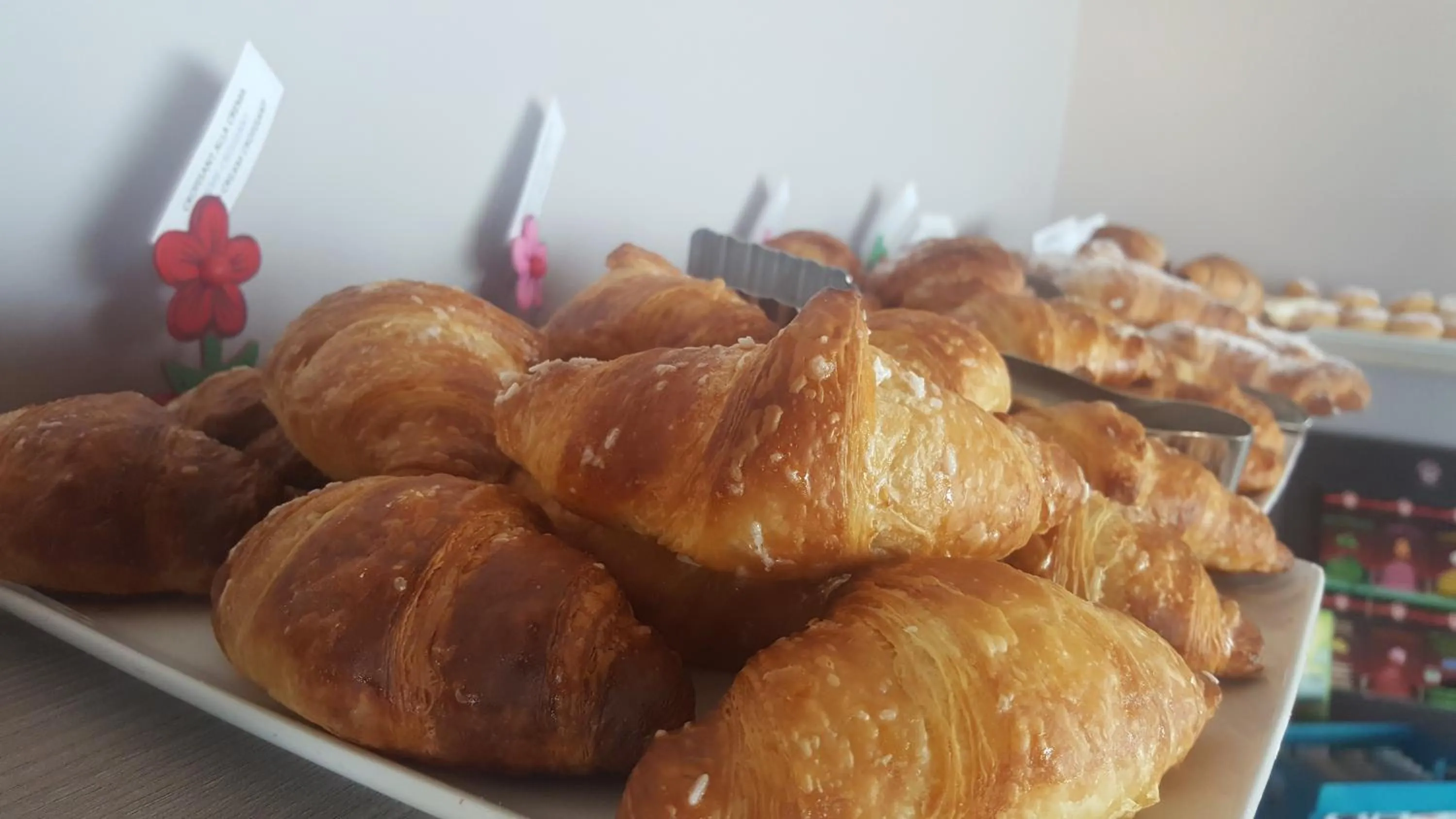 Food and drinks in Regent's Hotel