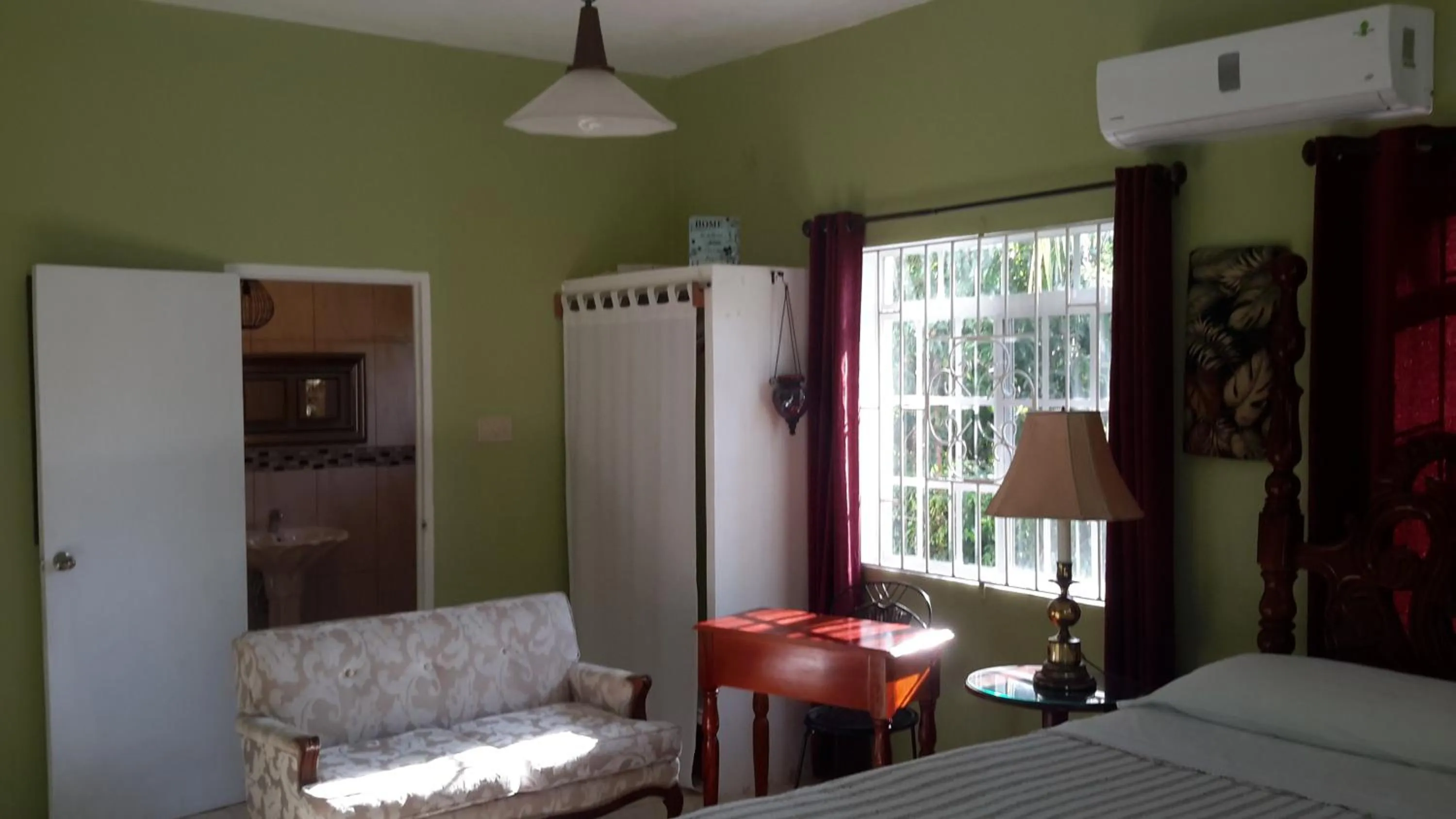 Bed in Lorenton Hideaway