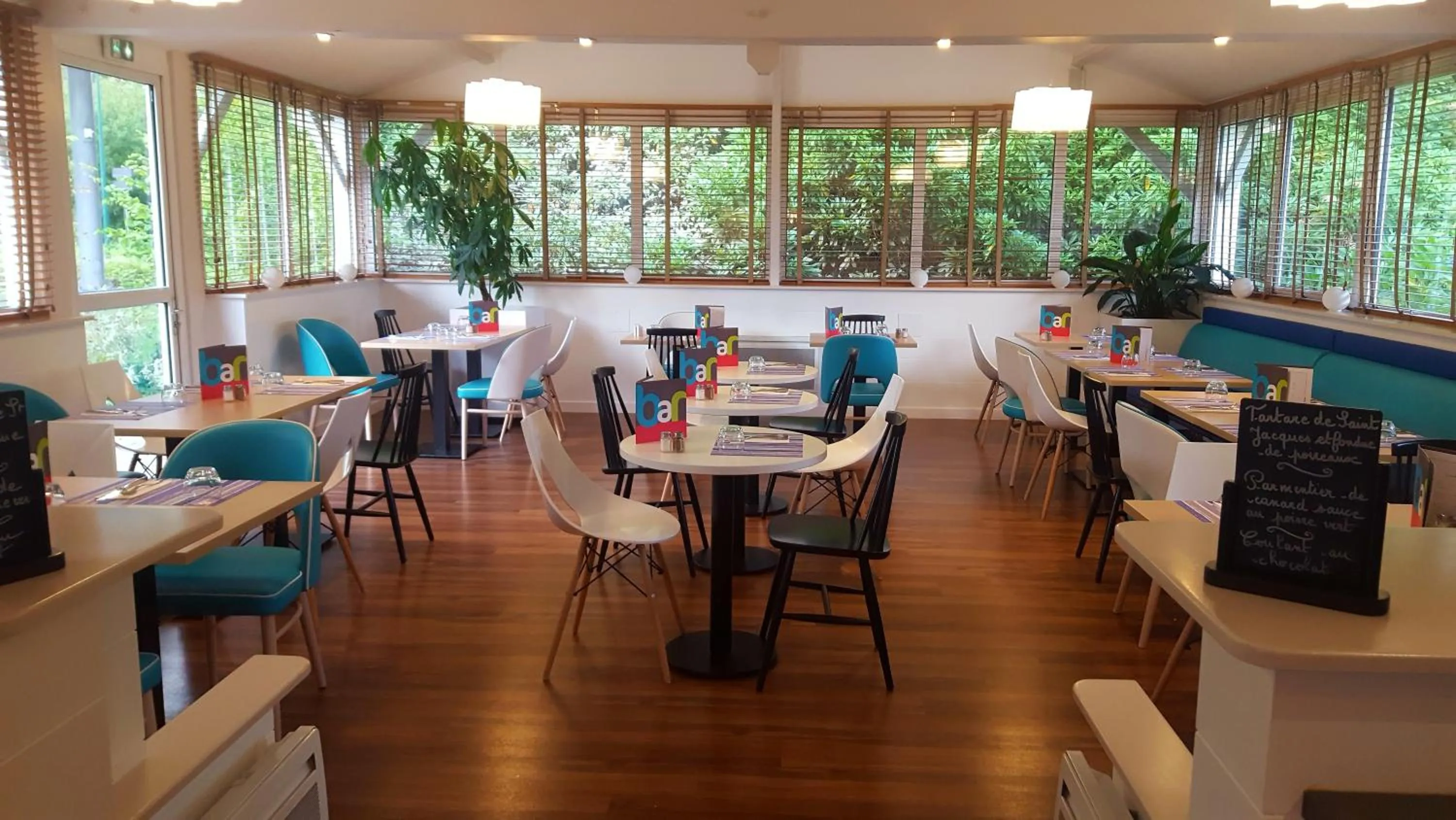 Restaurant/places to eat in ibis Styles Quimper