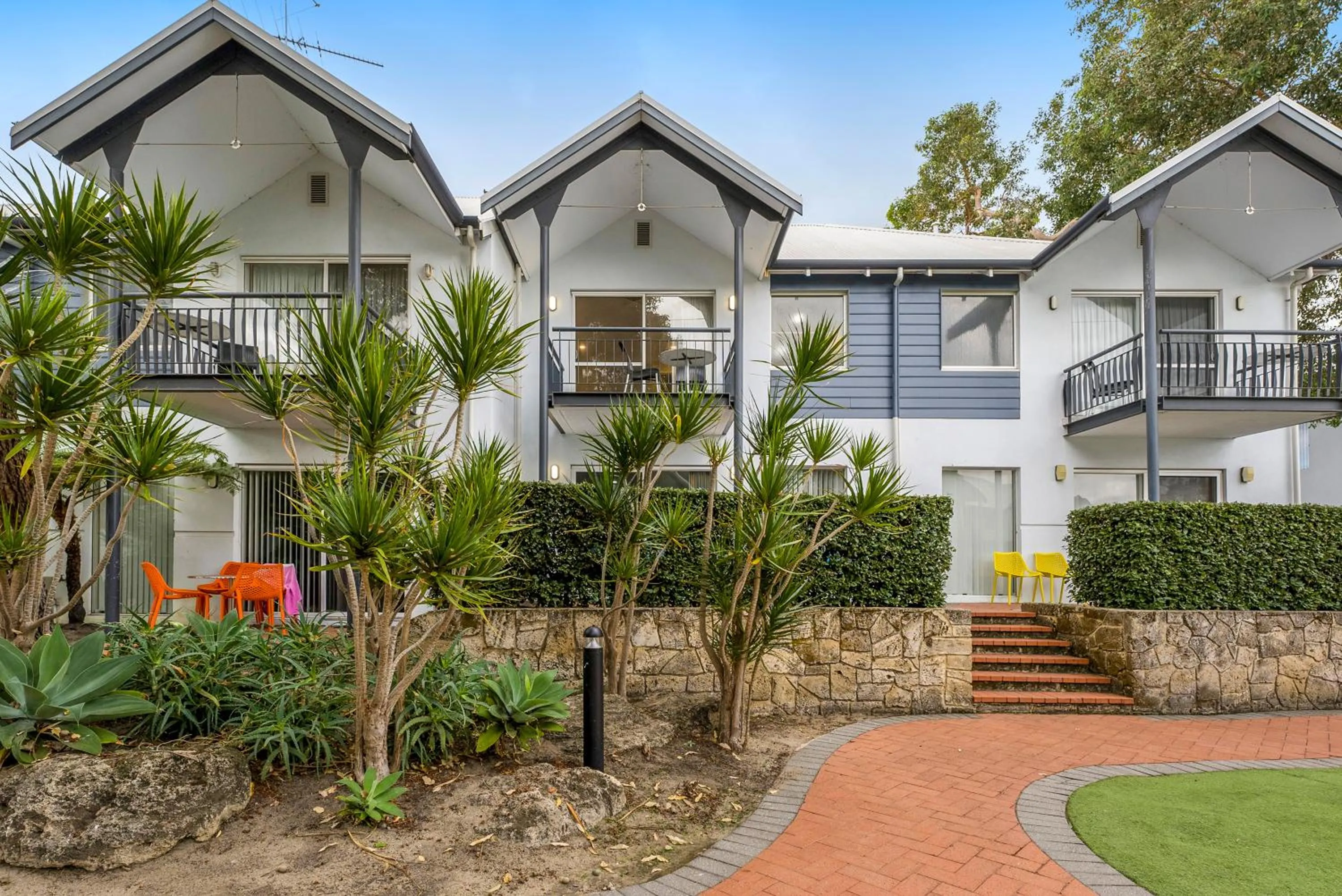 Property building in Mandurah Quay Resort