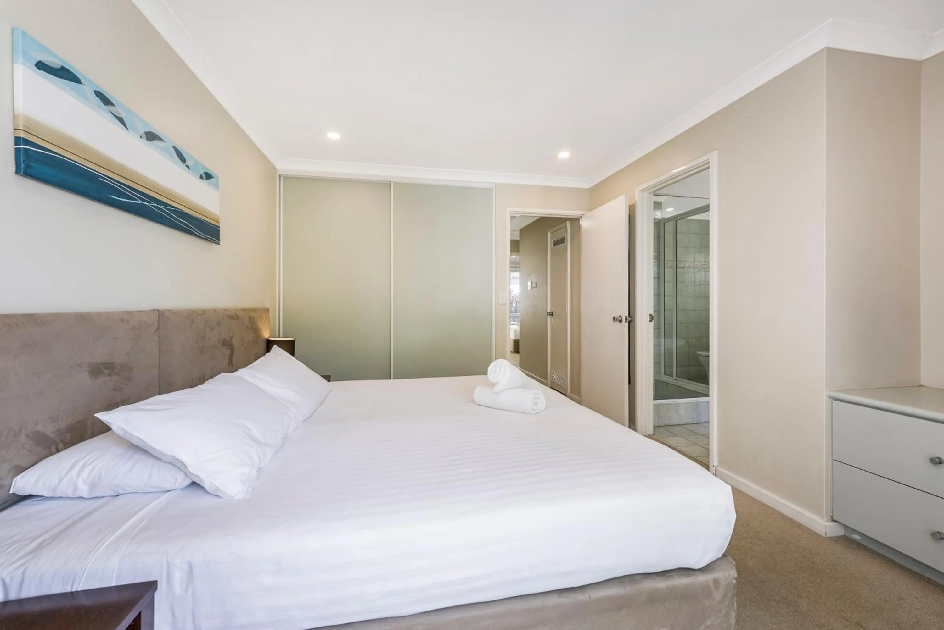 Bed in Mandurah Quay Resort
