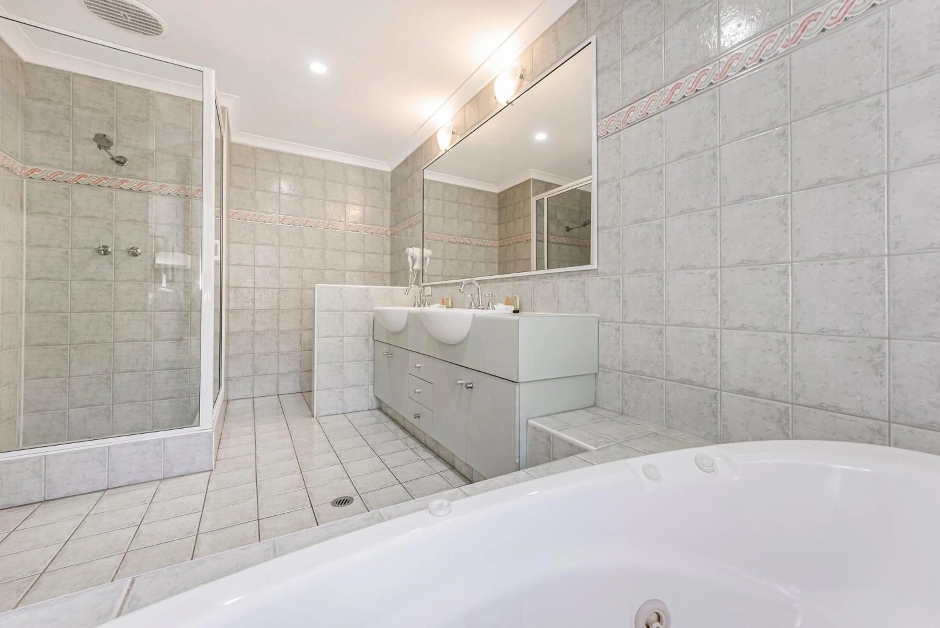 Shower in Mandurah Quay Resort