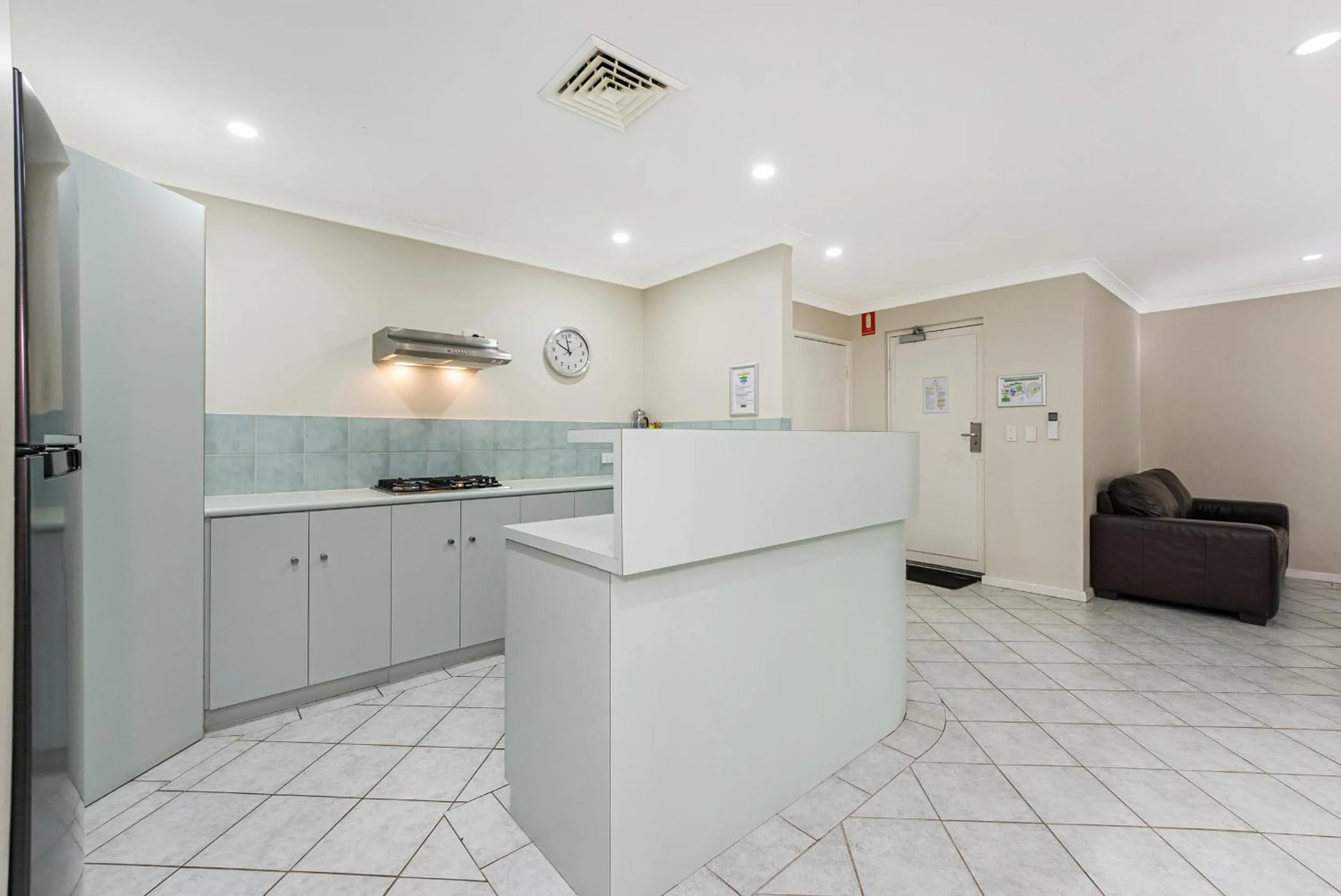 dishwasher in Mandurah Quay Resort